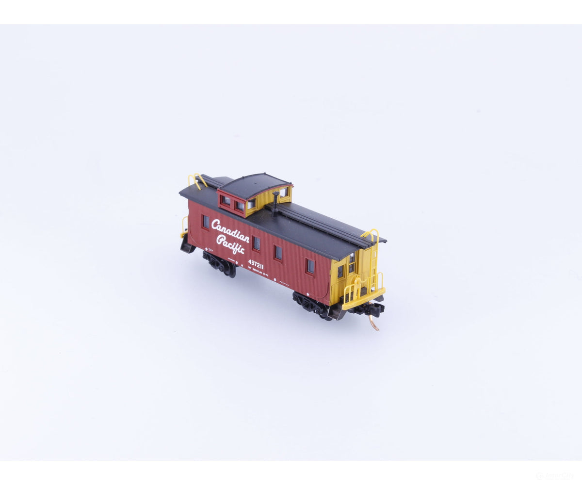 Micro Trains 05100240 N 34’ Wood Caboose w/ Straight Cupola #1 Canadian Pacific (CP) 437211 - Freight Cars