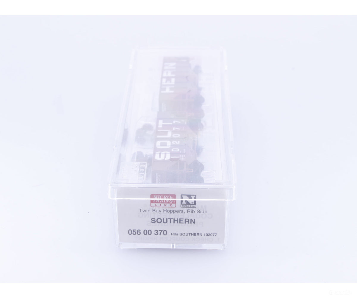 Micro Trains 05600370 N 2-Bay Open Hopper USRA 55 Ton Southern Railway (SOU) 102077 - Freight Cars