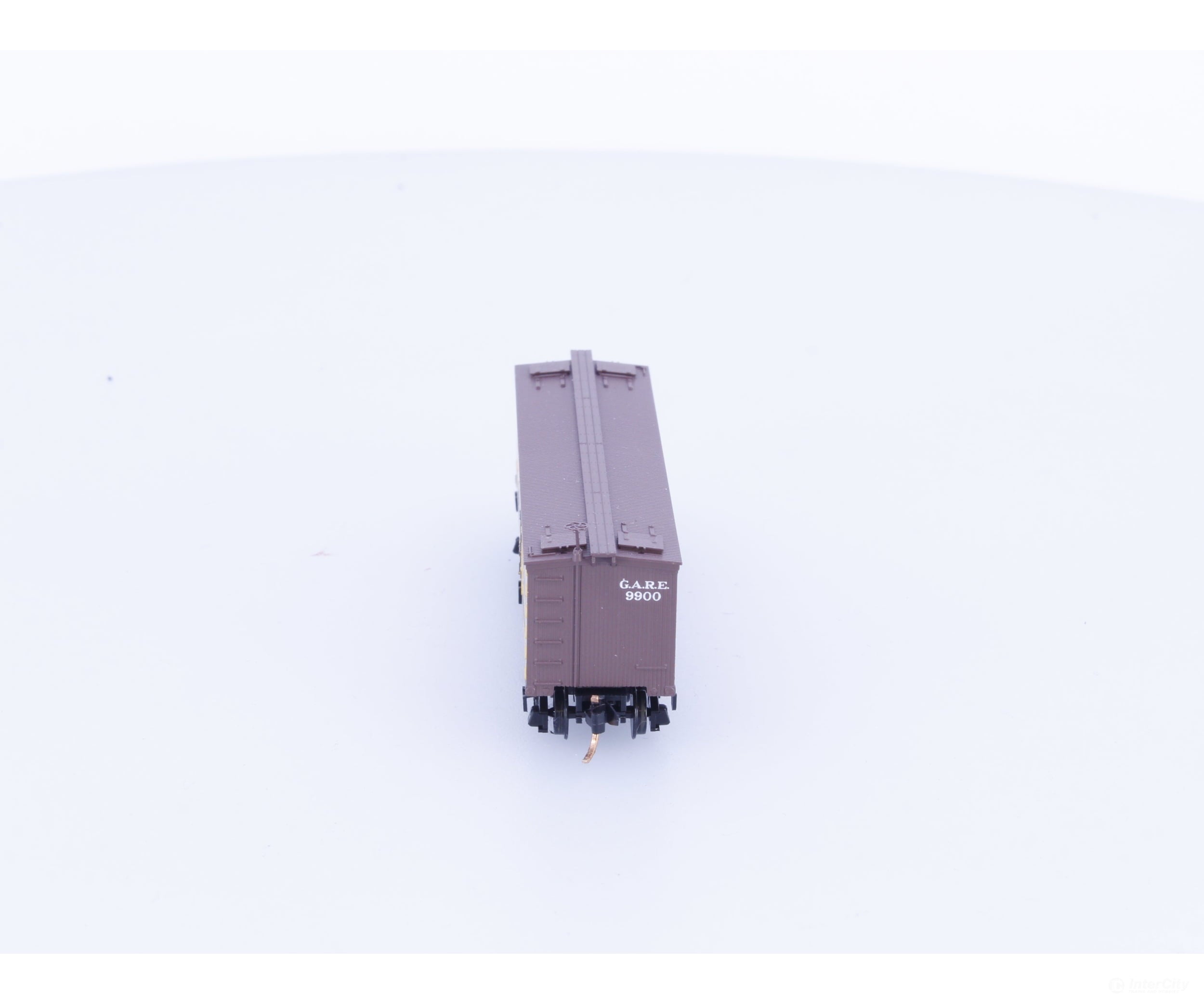 Micro Trains 05800190 N 36’ Wood Sheathed Ice Reefer Manhattan Brewing (GARE) 9900 - Freight Cars