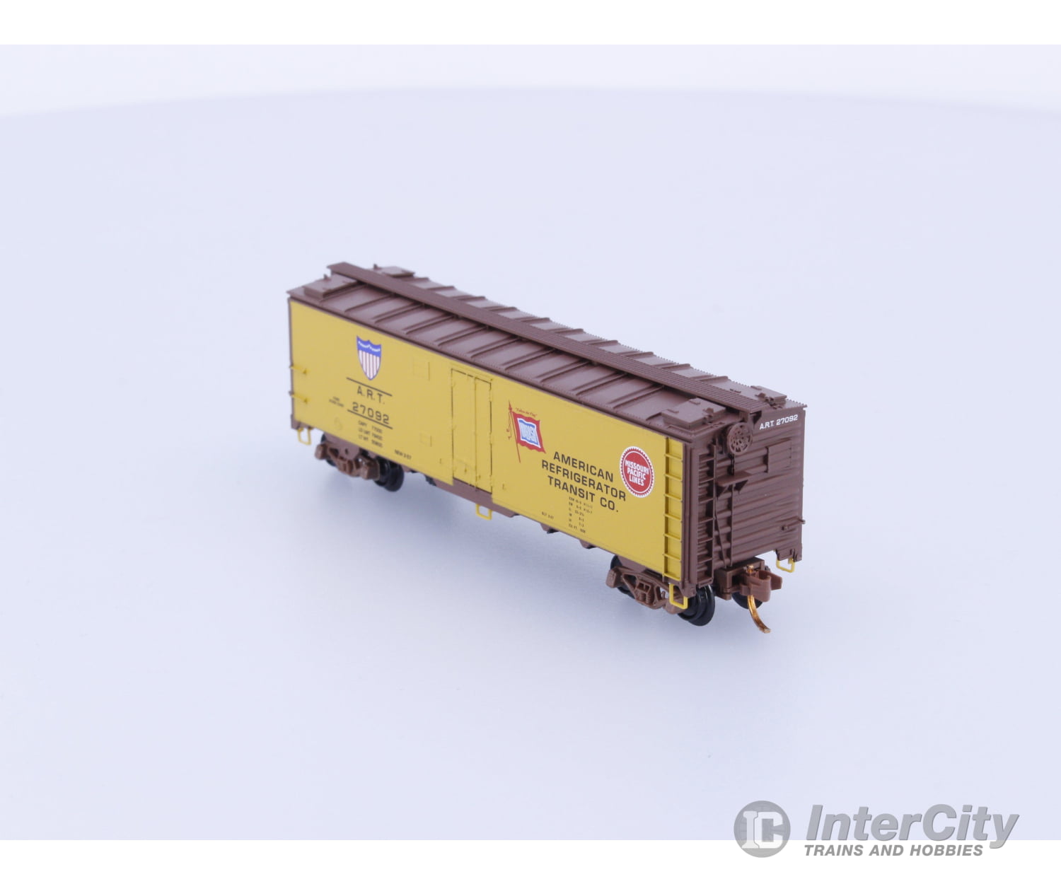 Micro Trains 05900506 N 40’ Steel Ice Reefer American Refrigerator Transit Company 27092 Freight Cars