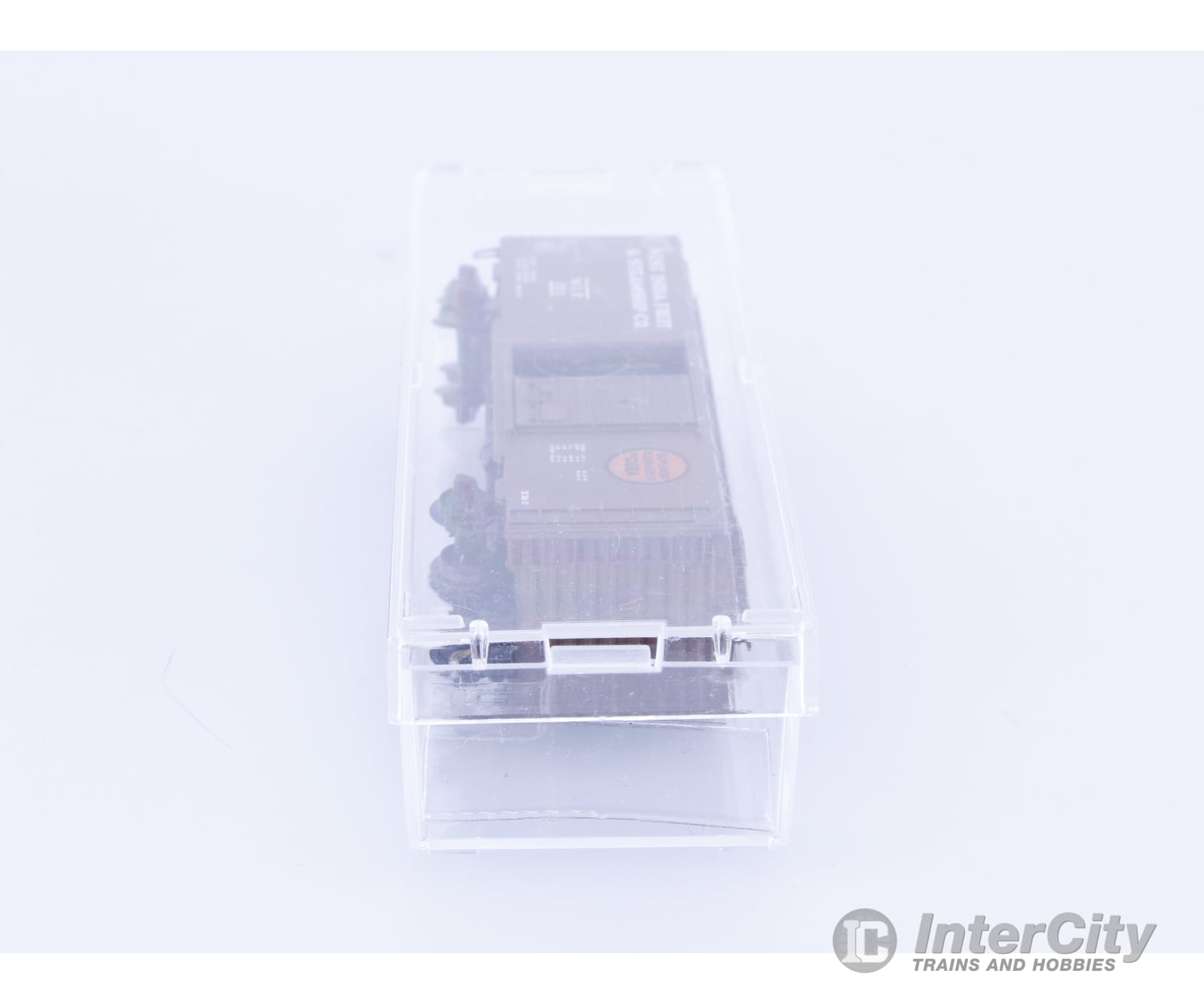 Micro Trains 101 N 40’ Single Door Boxcar West India Fruit and Steamship Co (WIF) 101 Freight Cars