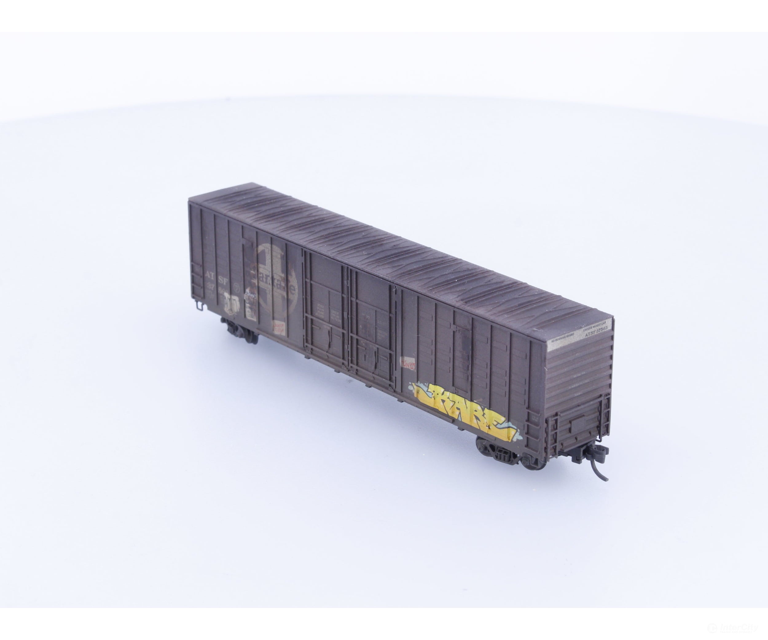 Micro Trains 10300030 N 60’ Double Door Berwick Hi-Cube Waffle Boxcar Professionally Weathered by West Coast Weathering