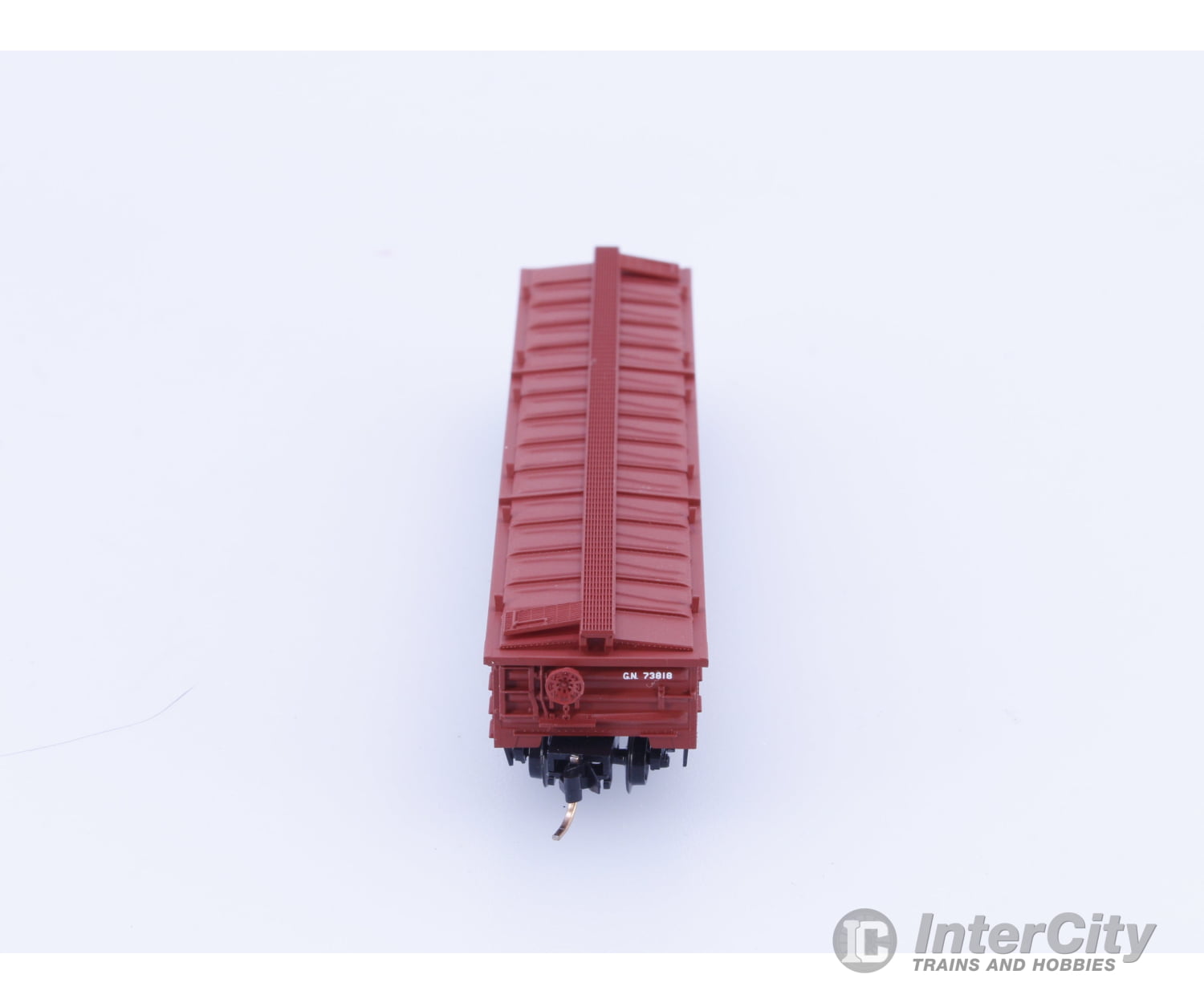 Micro Trains 106210 N 50’ 15 Panel Steel Side Fixed End Low Cover Gondola Great Northern (GN) 73818 Freight Cars