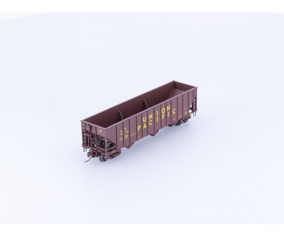 Micro Trains 108100 N 3 Bay 100 Ton Hopper Union Pacific (UP) 18122 - Freight Cars