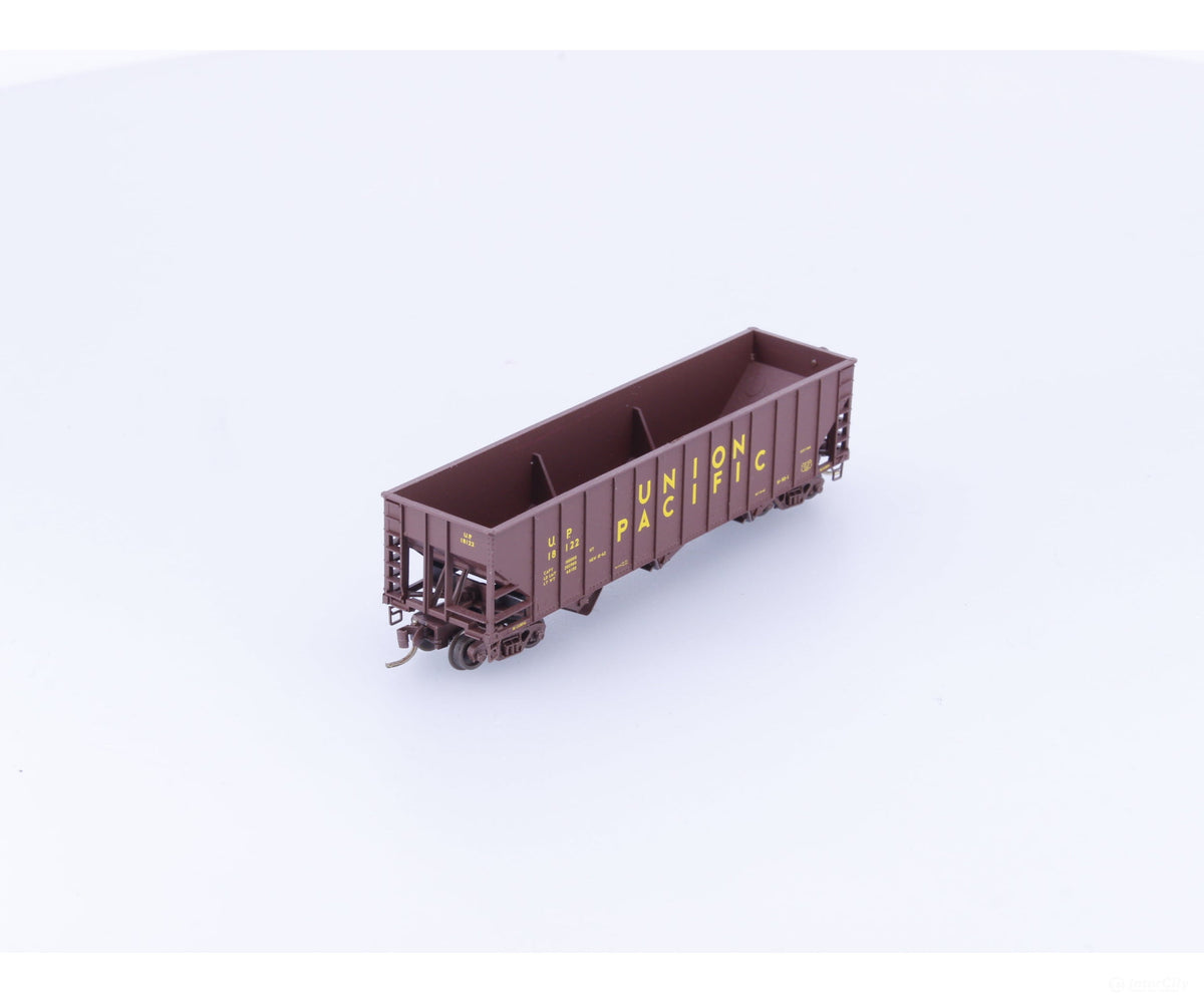 Micro Trains 108100 N 3 Bay Hopper 100 ton Rib Sides No Load Union Pacific (UP) 18122 (#2) - Freight Cars