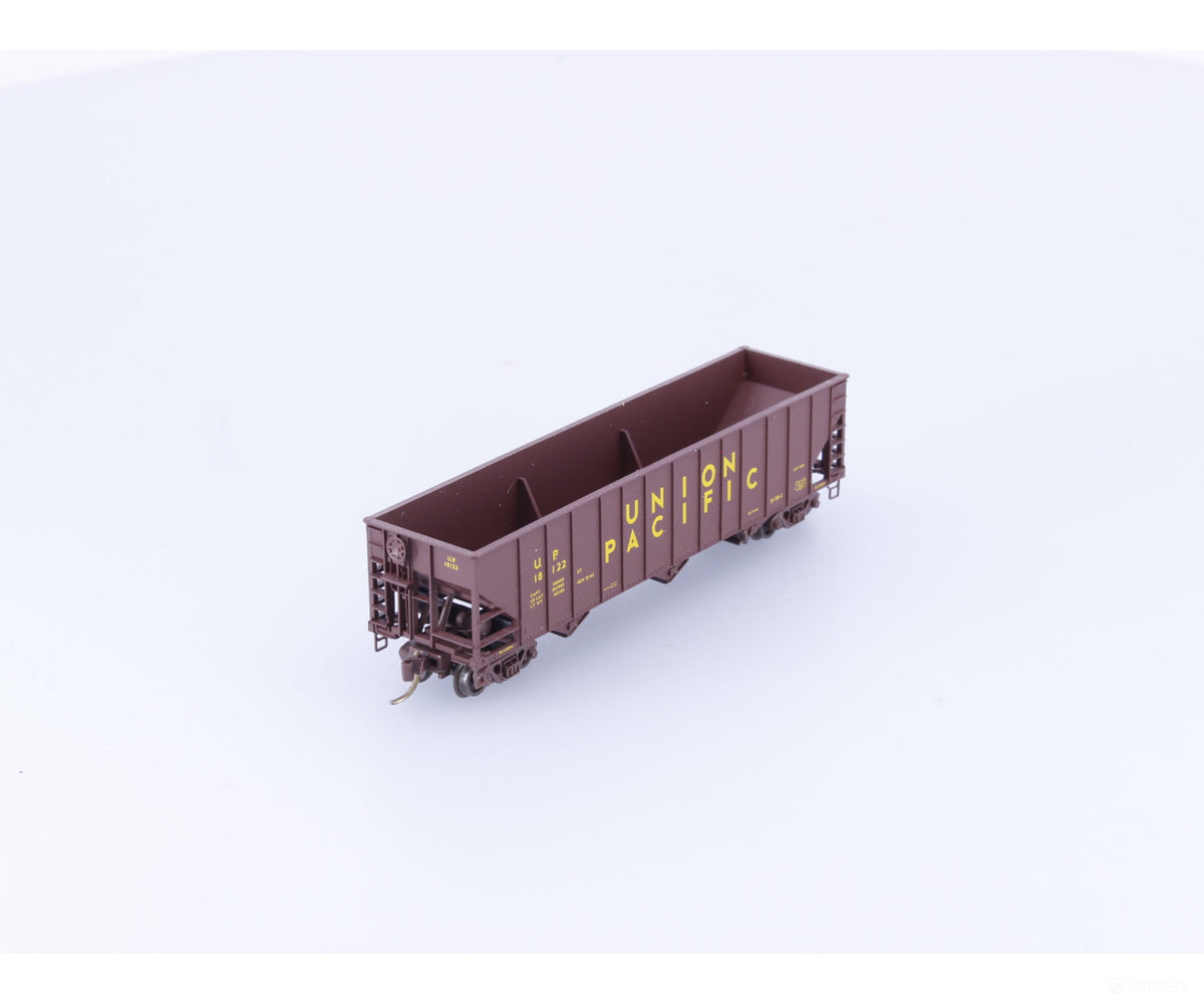 Micro Trains 108100 N 3 Bay Hopper 100 ton Rib Sides No Load Union Pacific (UP) 18122 (#6) - Freight Cars