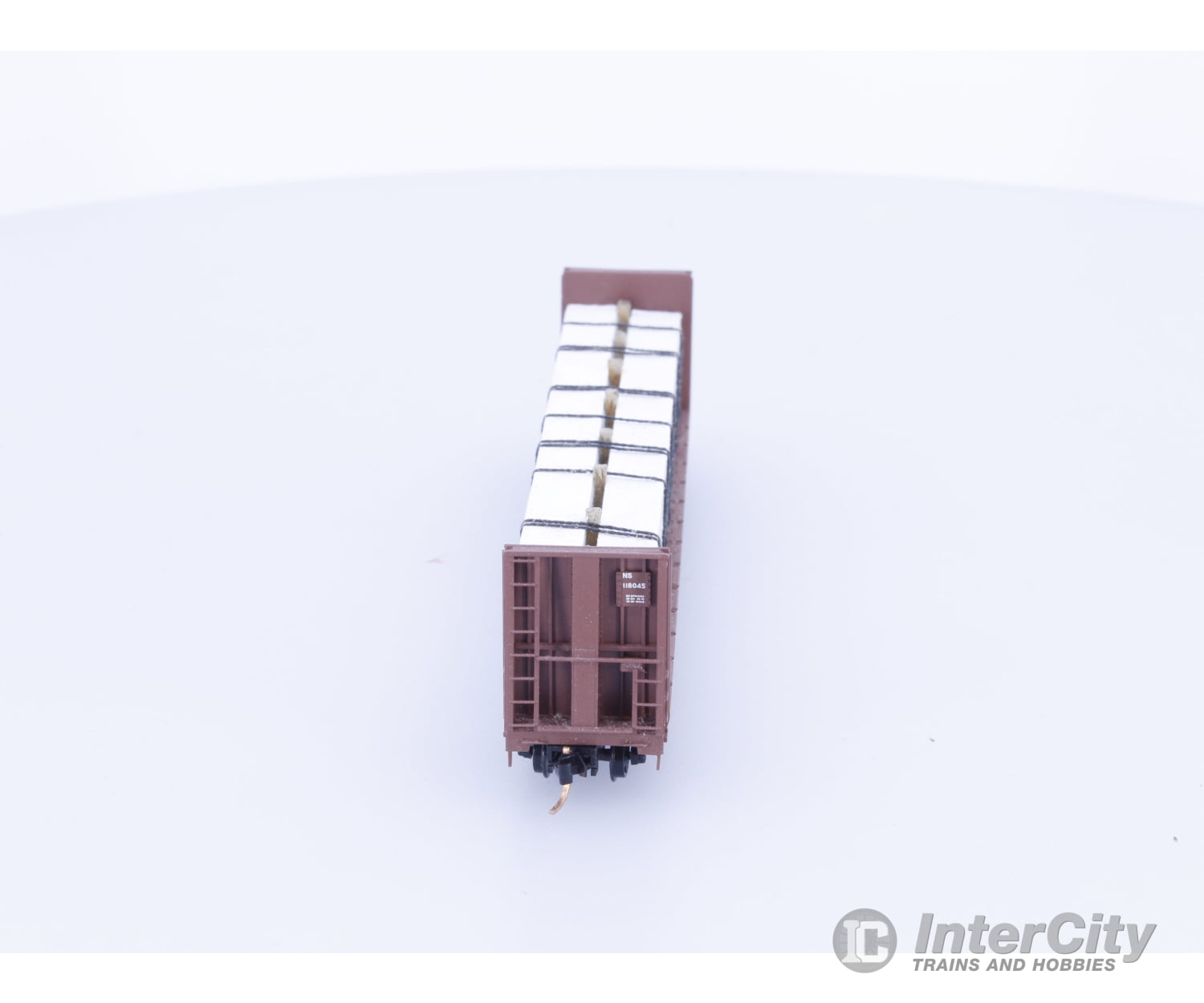 Micro Trains 118045 N Bulkhead Flatcar with Lumber Load Norfolk Southern (NS) 118045 Freight Cars