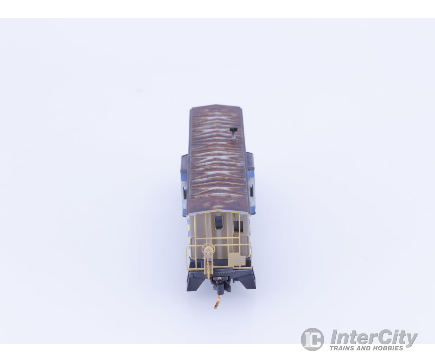 Micro Trains 13044210 N 31’ Weathered Bay Window Caboose CSX (CSX) 900016 Freight Cars