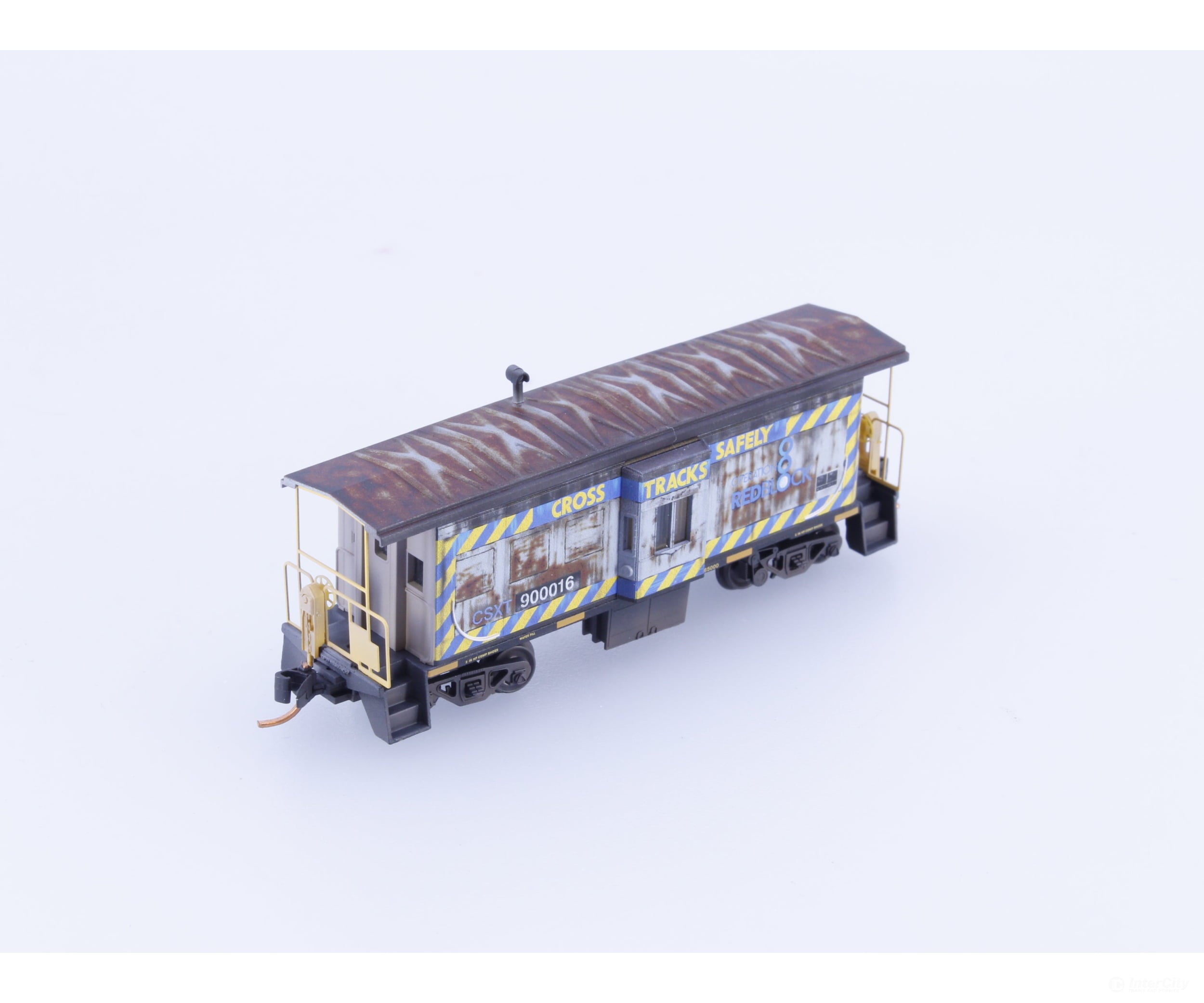 Micro Trains 13044210 N 31’ Weathered Bay Window Caboose CSX (CSX) 900016 Freight Cars