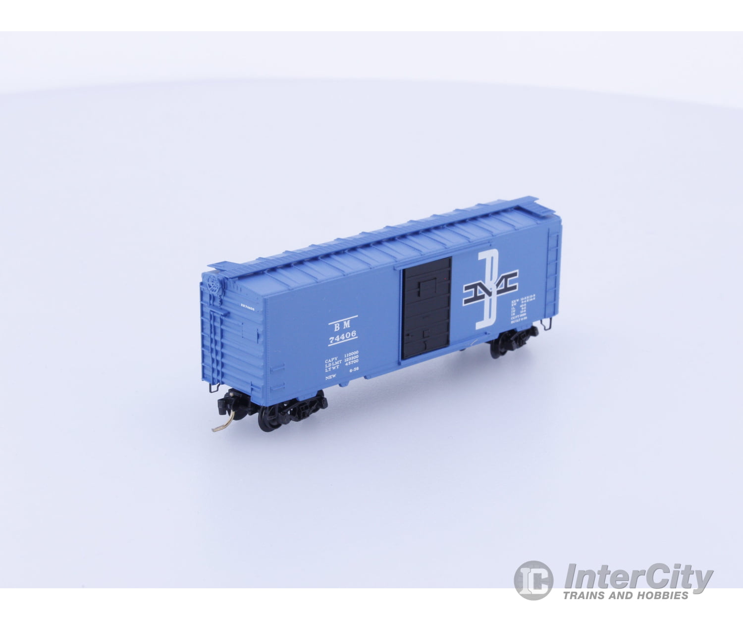Micro Trains 20140 N 40’ Standard Box Car Single Door Boston and Maine (BM) 74406 (#1) Freight Cars
