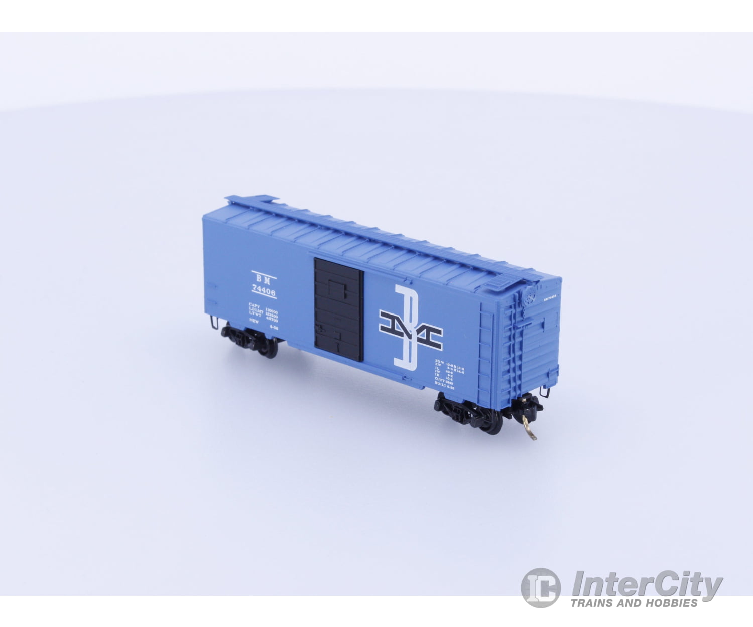 Micro Trains 20140 N 40’ Standard Box Car Single Door Boston and Maine (BM) 74406 (#2) Freight Cars