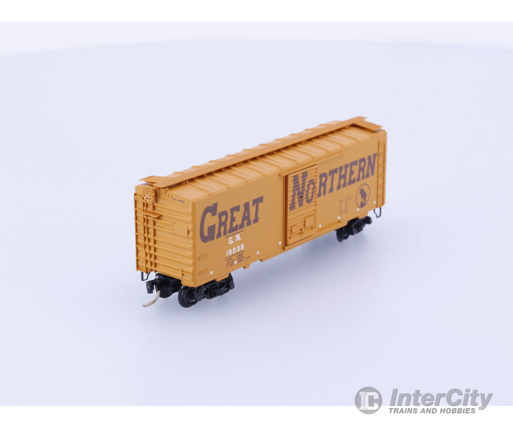 Micro Trains 20166 N Boxcar 40’ PS-1 Great Northern (GN) 19038 (B) Freight Cars