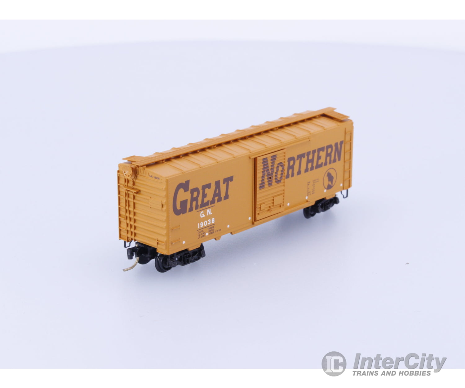 Micro Trains 20166 N Boxcar 40’ PS-1 Great Northern (GN) 19038 (#1) Freight Cars