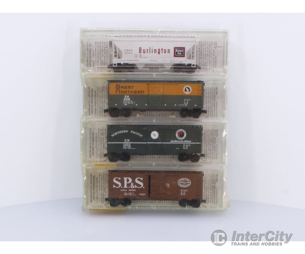 Micro Trains 20226-2 N Mixed Freight Consist North America Transition Era Various Fallen Flags 4-Pack Freight Cars