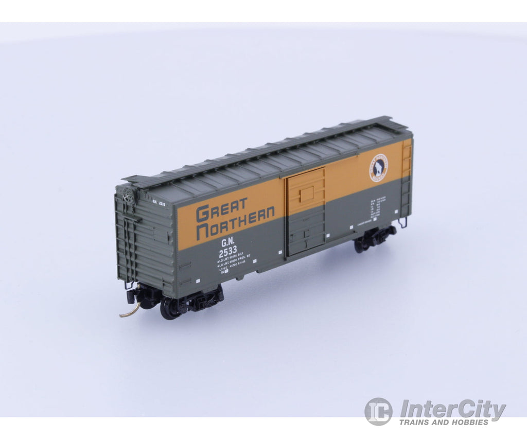 Micro Trains 20226 N Boxcar 40’ PS-1 Great Northern (GN) 2533 Freight Cars