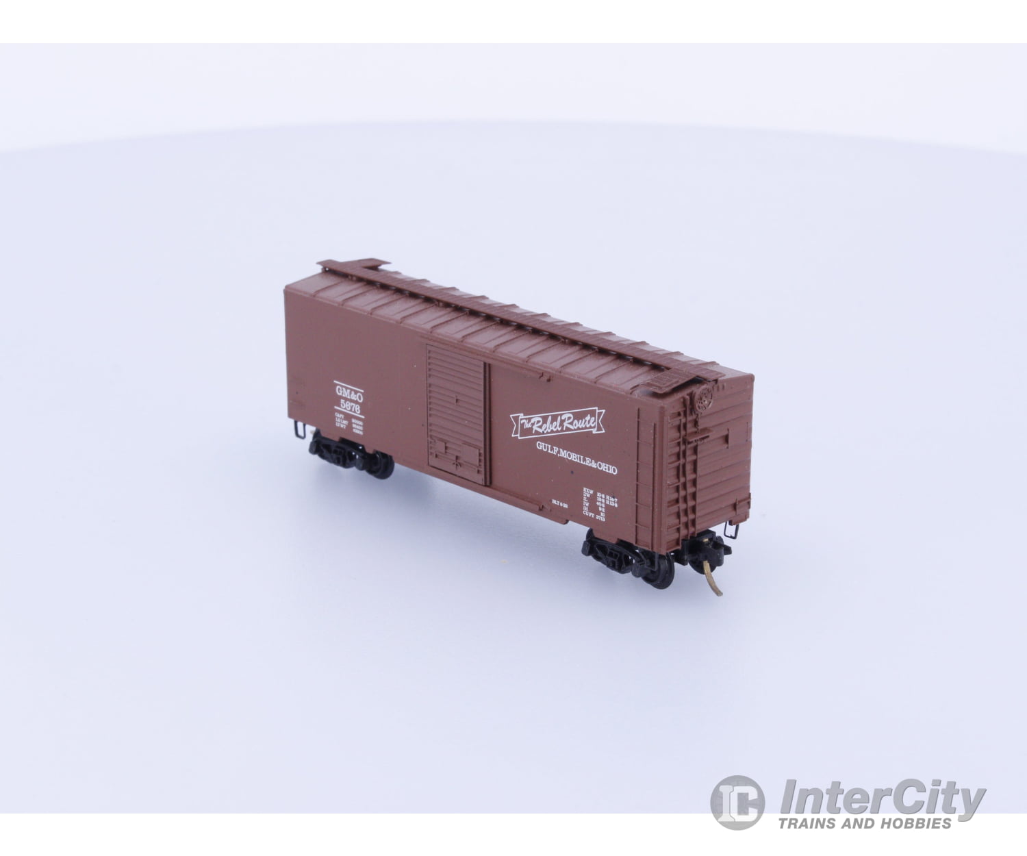 Micro Trains 20230 N 40’ Standard Box Car Single Door Gulf Mobile & Ohio (GMO) 5676 Freight Cars