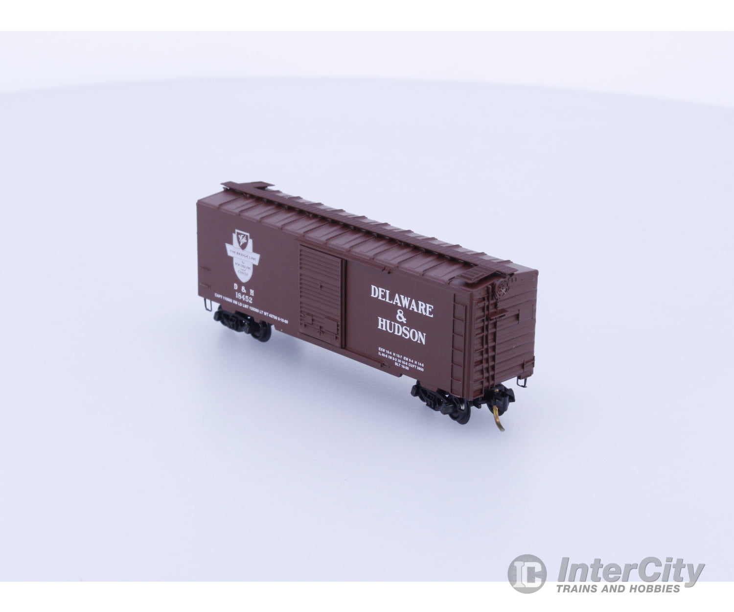 Micro Trains 20520 N 40’ Standard Box Car Single Door Delaware and Hudson Railway (D&H) 18452 Freight Cars