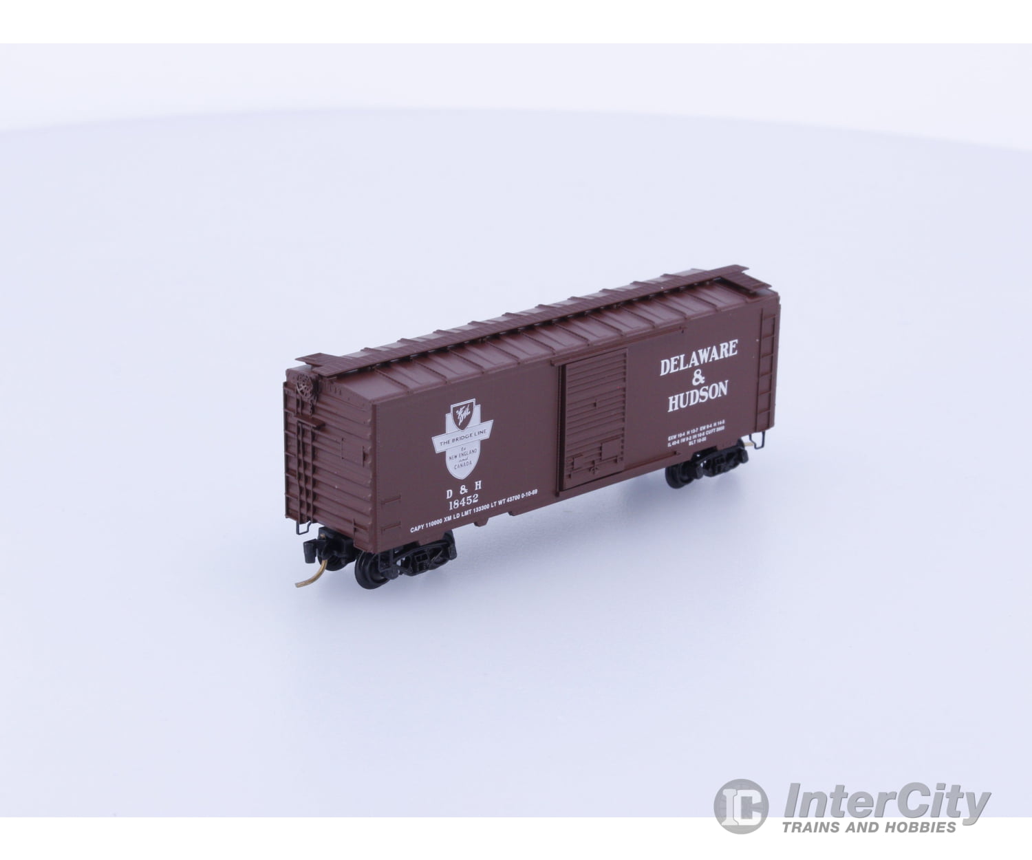 Micro Trains 20520 N 40’ Standard Box Car Single Door Delaware and Hudson Railway (D&H) 18452 Freight Cars
