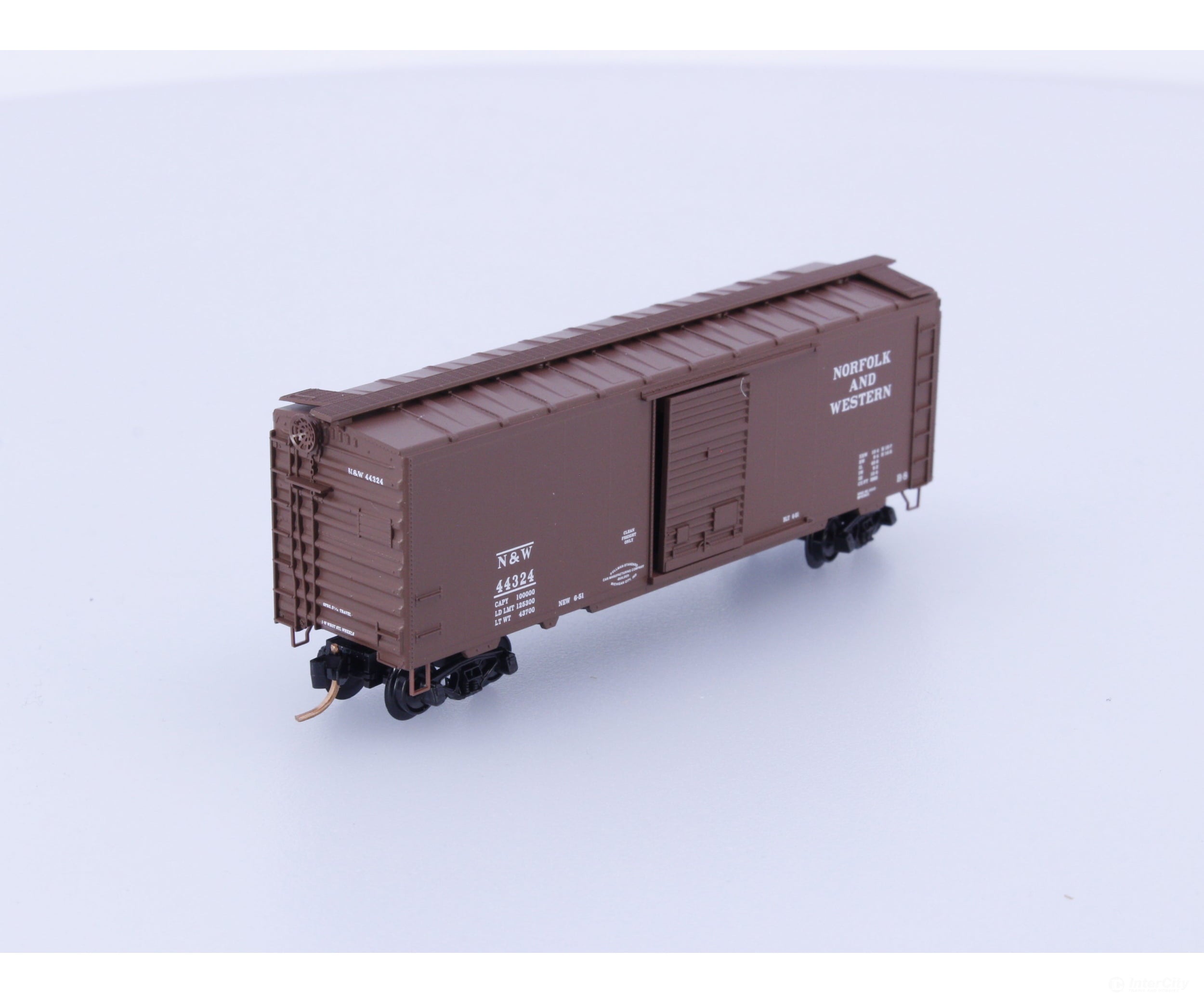 Micro Trains 20606 N Boxcar 40’ PS-1 Norfolk & Western (NW) 44324 Freight Cars