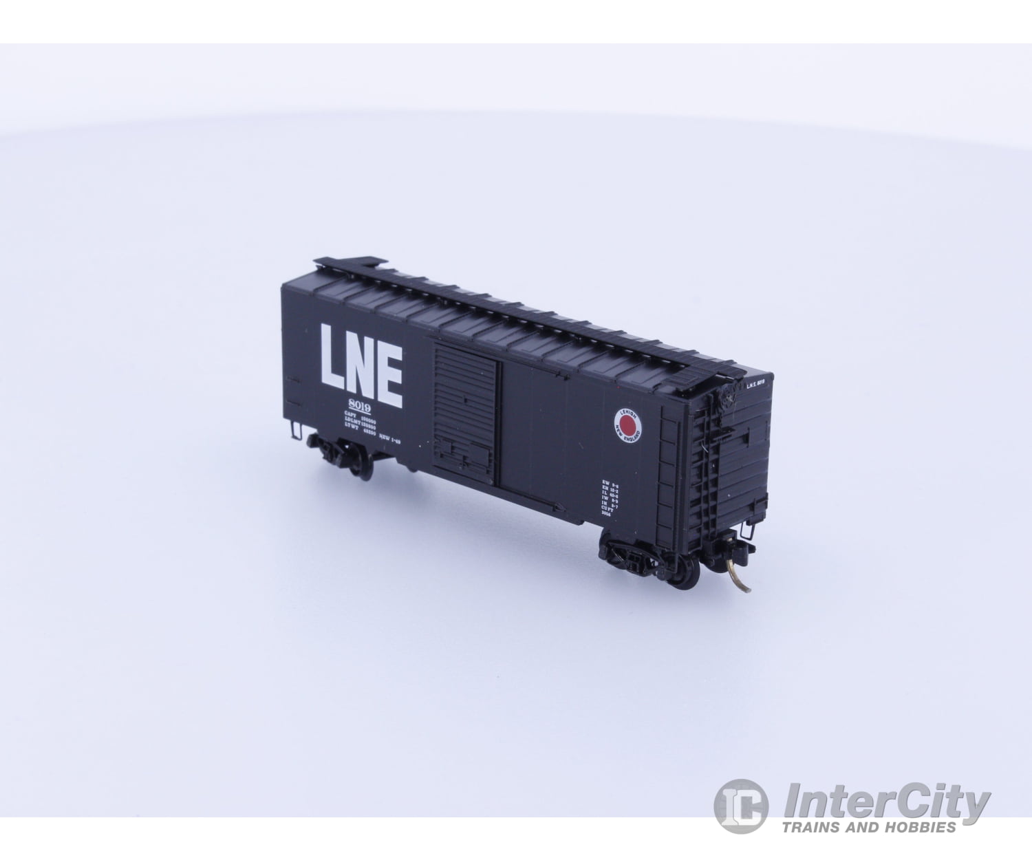 Micro Trains 20930 N 40’ Standard Box Car Single Door Lehigh Valley (LV) 8019 Freight Cars