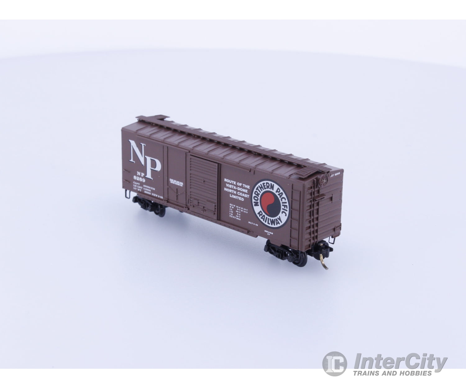 Micro Trains 22040 N 40’ Standard Box Car Plug & Sliding Door Northern Pacific (NP) 8289 Freight Cars