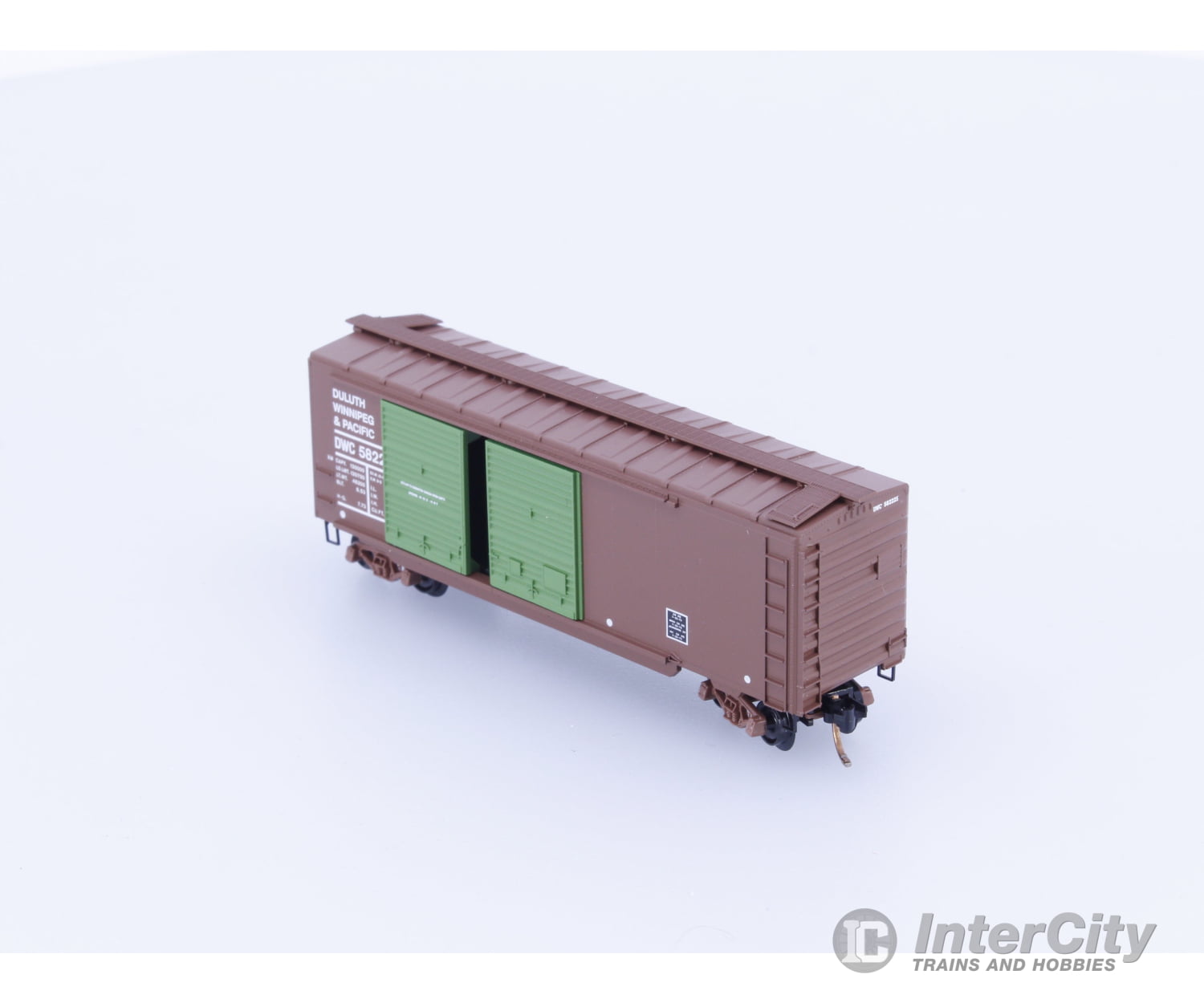 Micro Trains 23260 N 40’ Standard Box Car Double Doors Duluth Winnipeg and Pacific (DWP) 582225 Freight Cars
