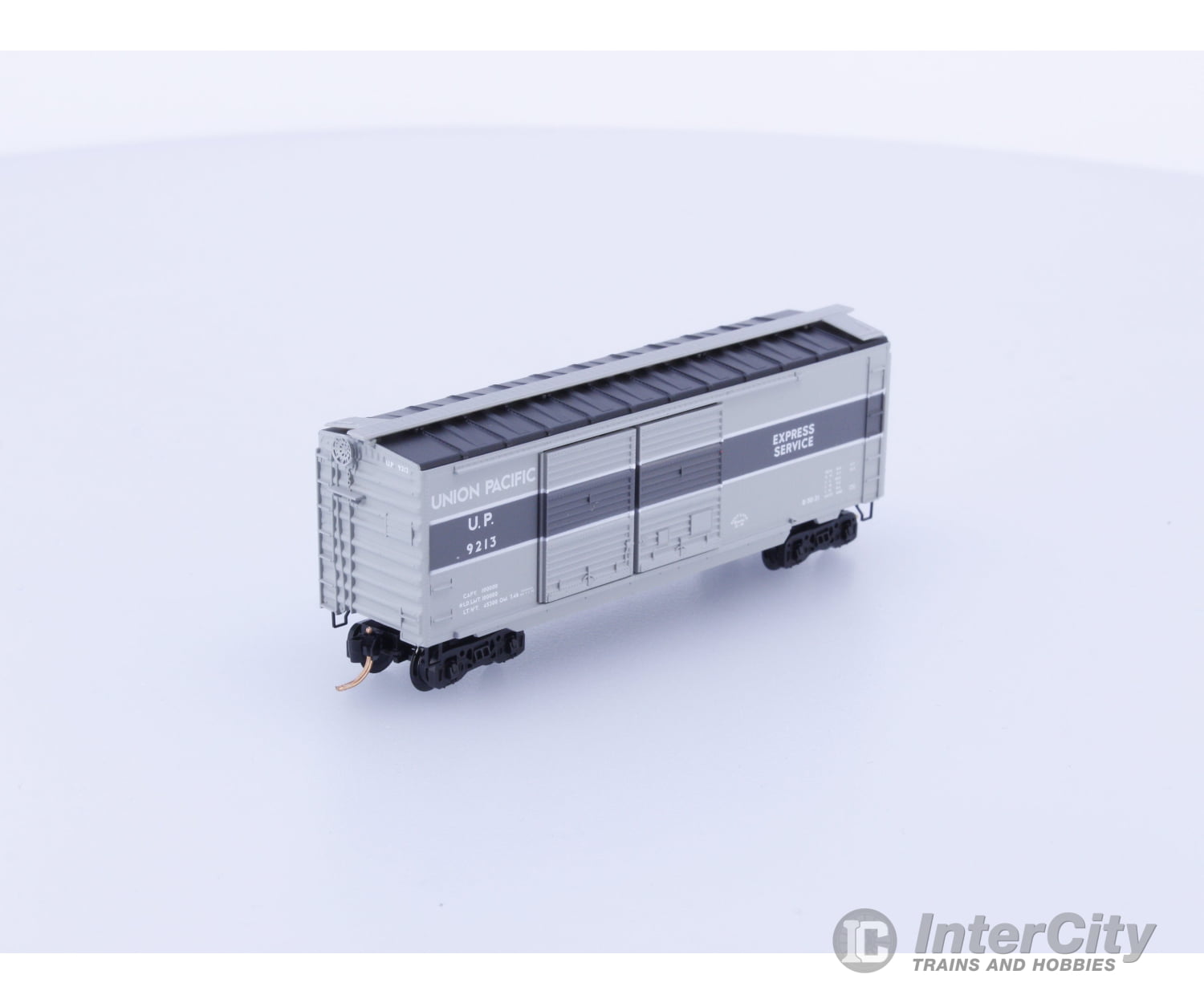 Micro Trains 23270 N Boxcar 40’ Union Pacific (UP) 9213 Freight Cars