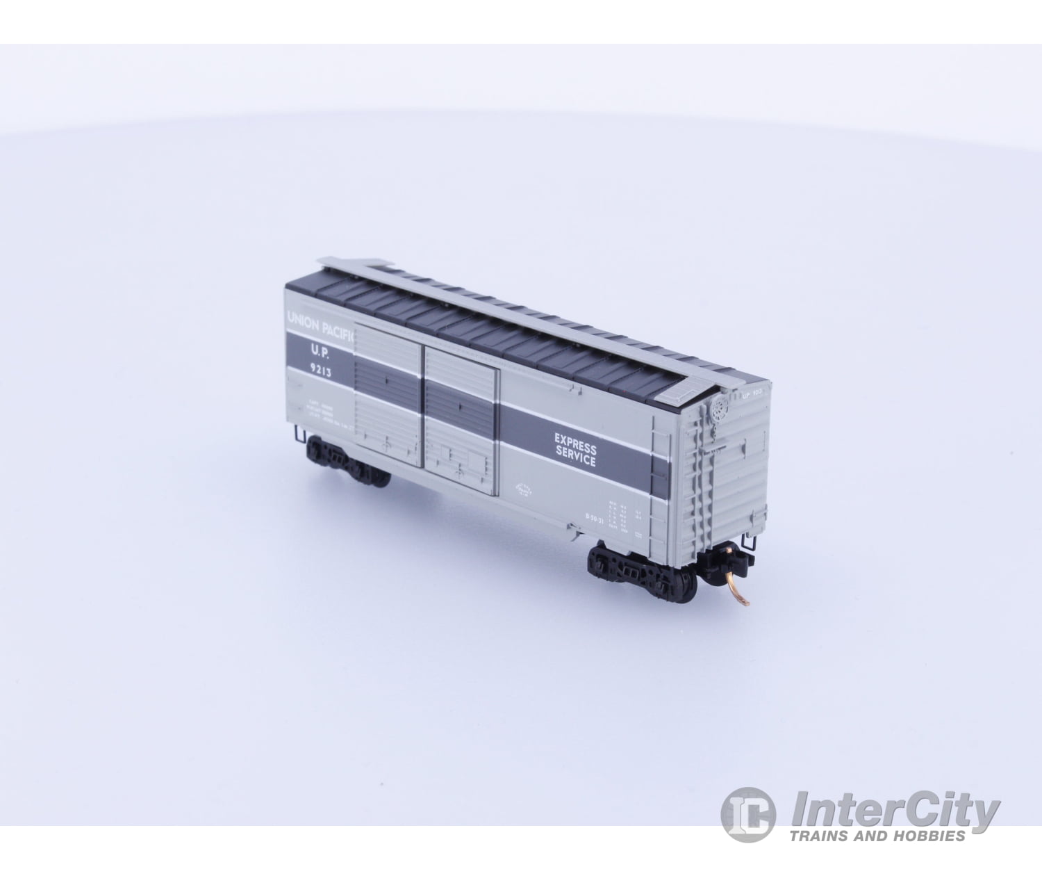 Micro Trains 23270 N Boxcar 40’ Union Pacific (UP) 9213 Freight Cars