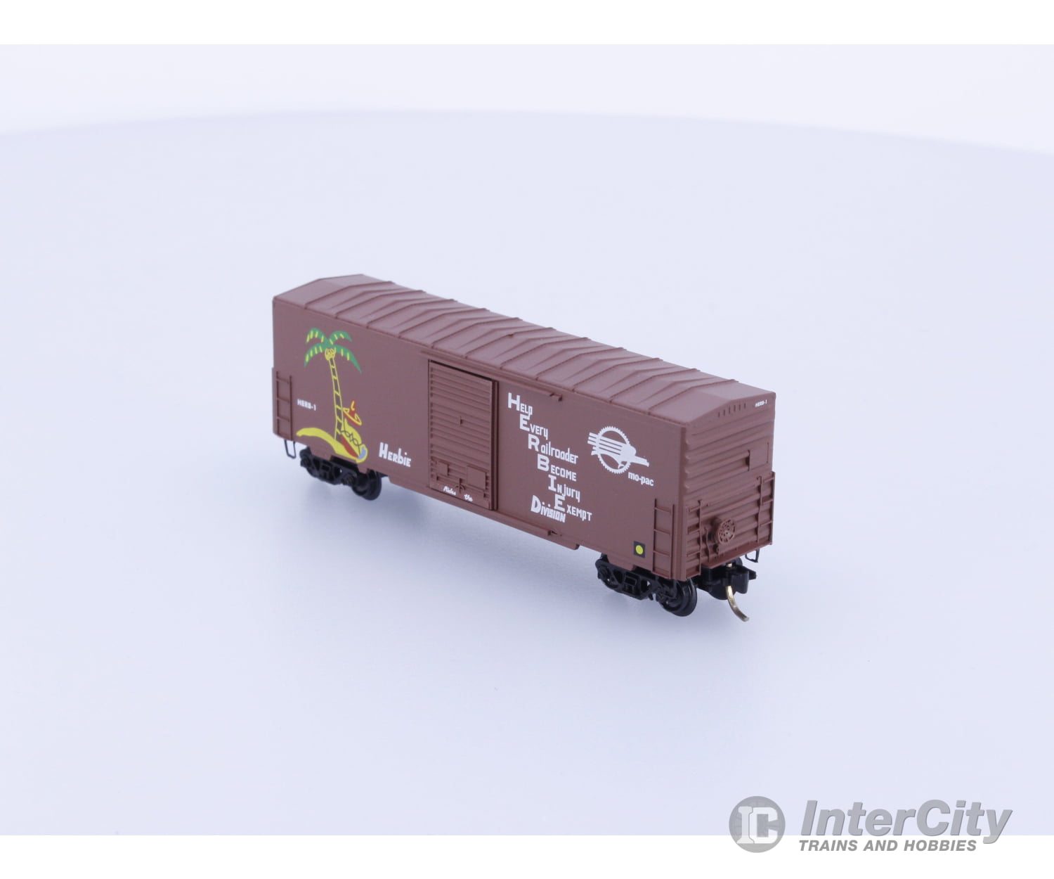 Micro Trains 24220 N 40’ Standard Box Car Single Door w/o Roofwalk Missouri Pacific (MP) HERB-1 Freight Cars