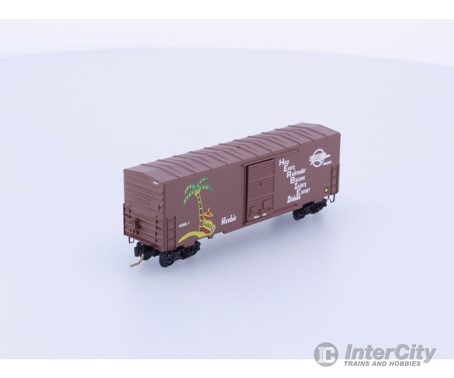 Micro Trains 24220 N 40’ Standard Box Car Single Door w/o Roofwalk Missouri Pacific (MP) HERB-1 Freight Cars