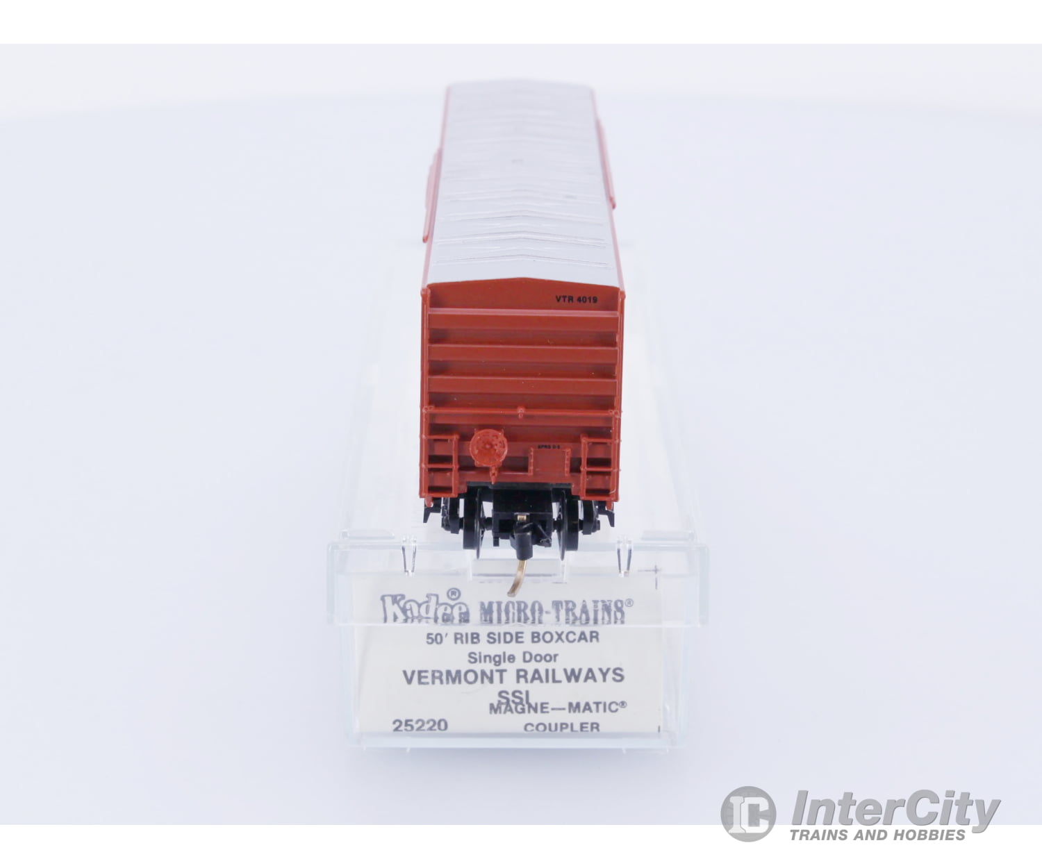 Micro Trains 25220 N Boxcar 50’ FMC 5077 Vermont Railway (VTR) 4019 Freight Cars