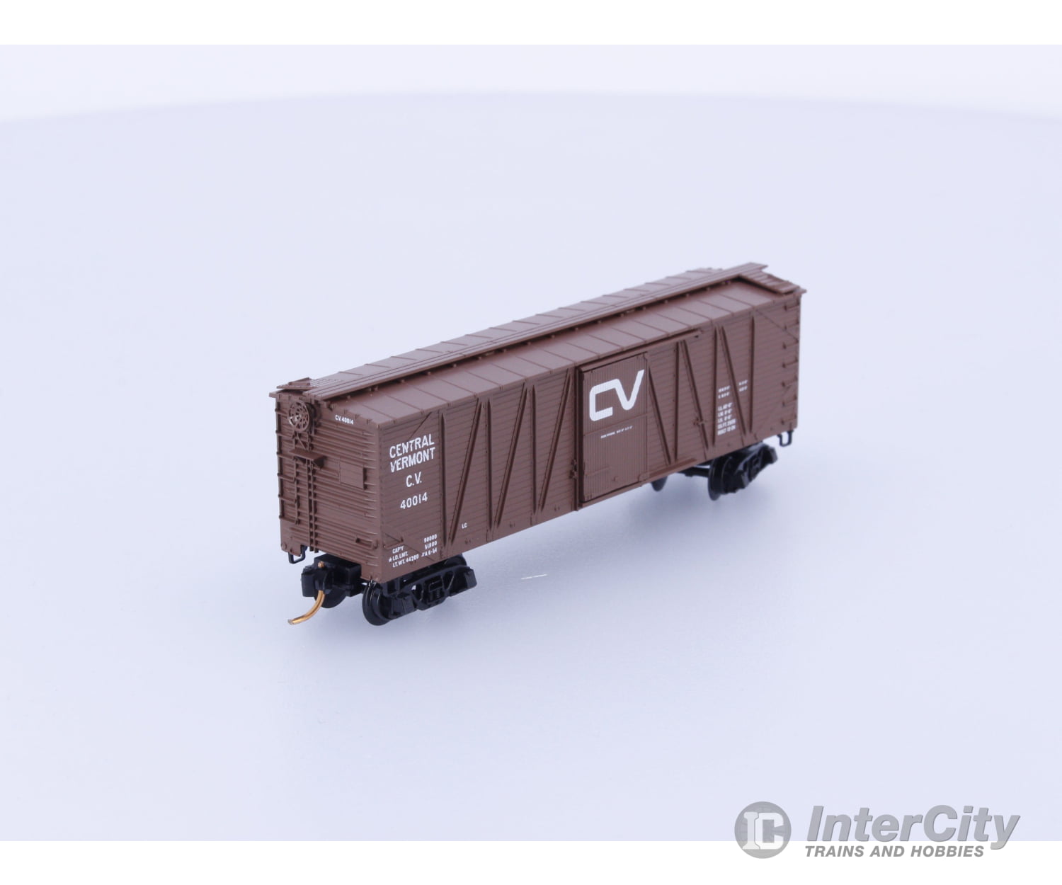 Micro Trains 28160 N Boxcar 40’ Wood Sheathed Outside Braced Central Vermont CV 40014 Freight Cars
