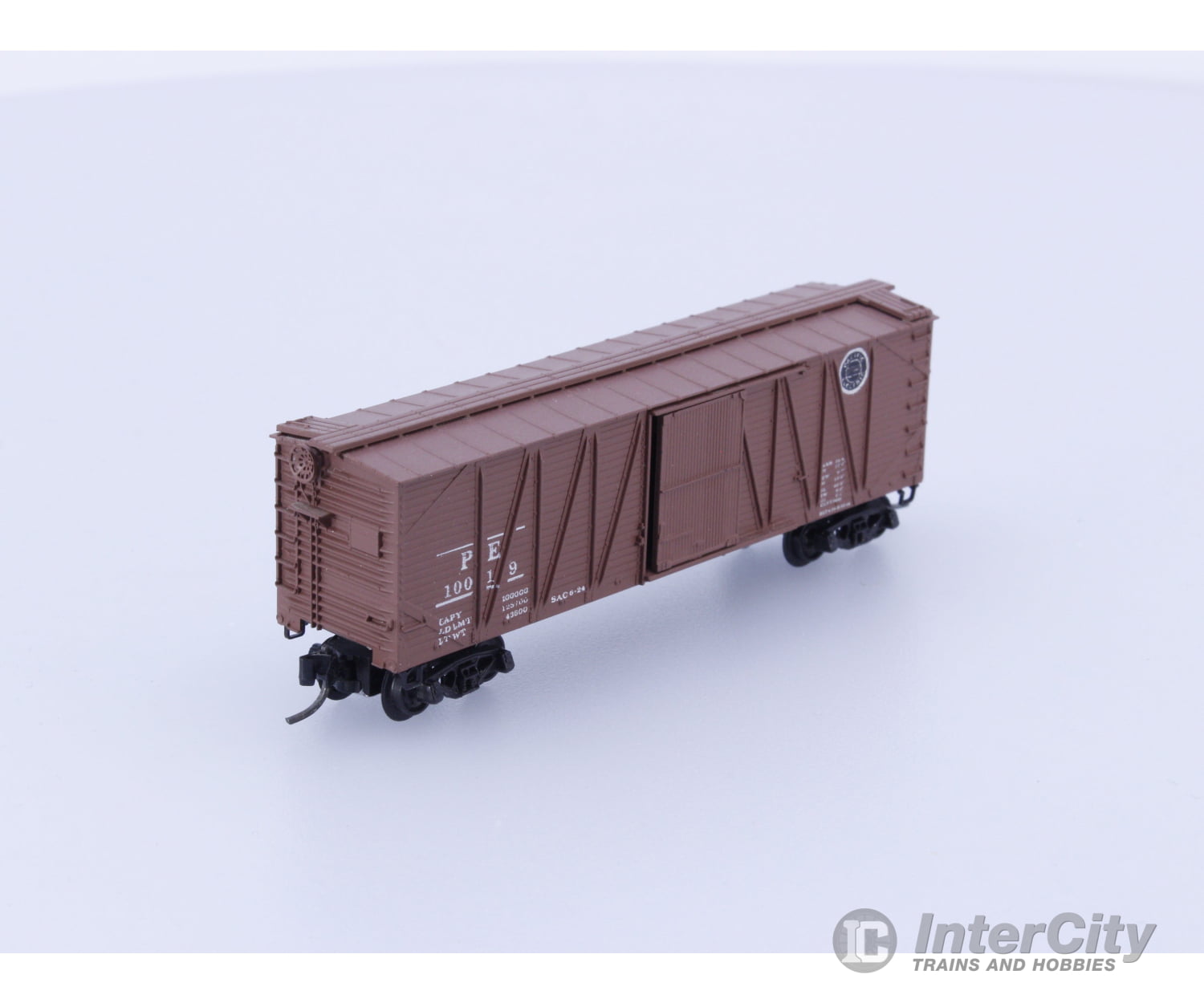 Micro Trains 28362 N 40’ Outside Braced Box Car Pacific Electric 10019 Freight Cars