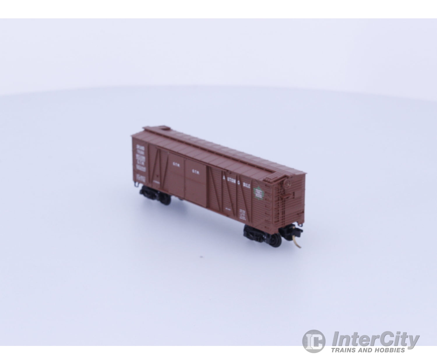 Micro Trains 29010 N Boxcar 40’ Wood Sheathed Outside Braced Grand Trunk Western Railroad (GTW) 583441 Freight Cars