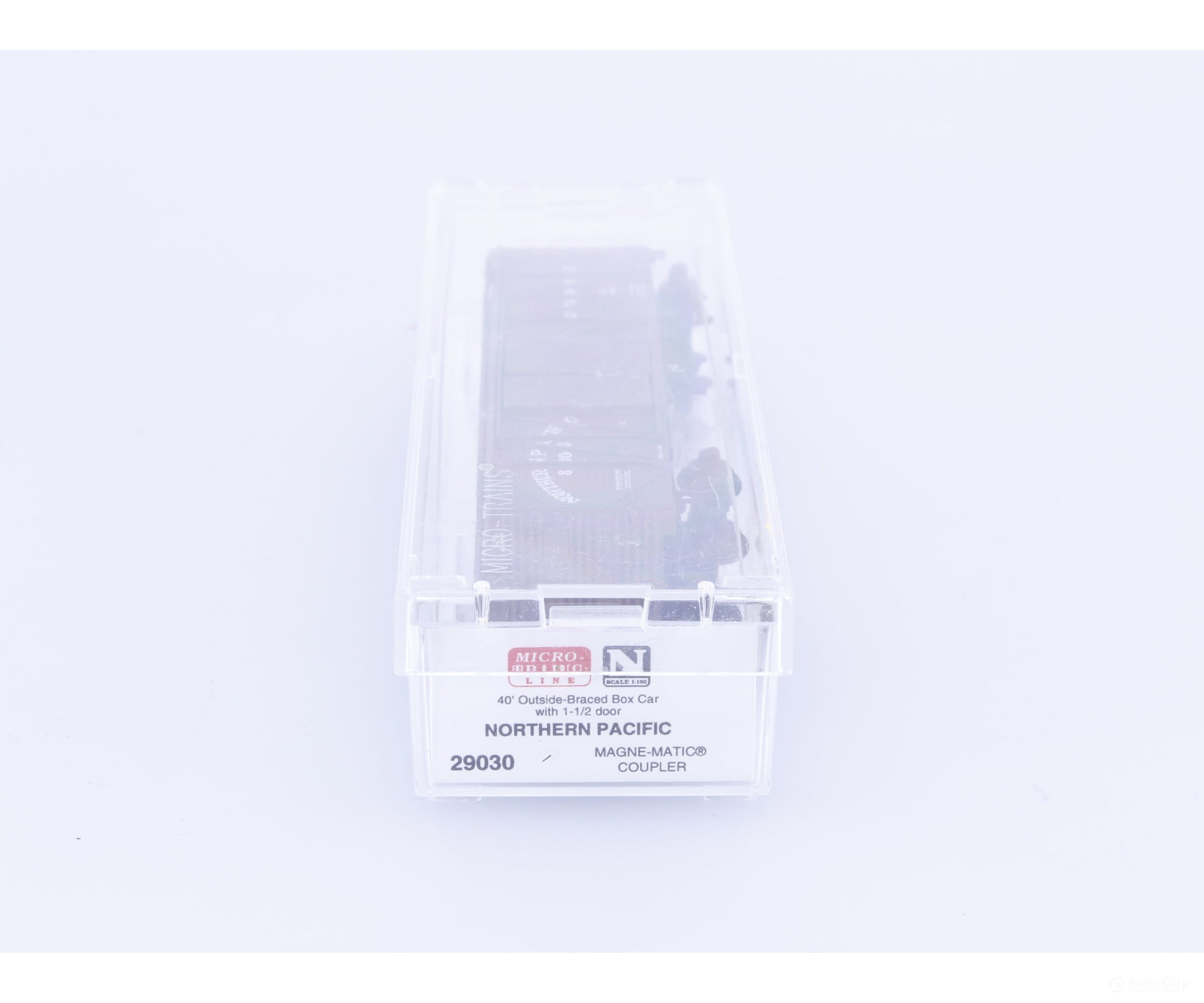 Micro Trains 29030 N 40’ Wood Sheathed Outside Braced Boxcar Northern Pacific (NP) 8008 Freight Cars