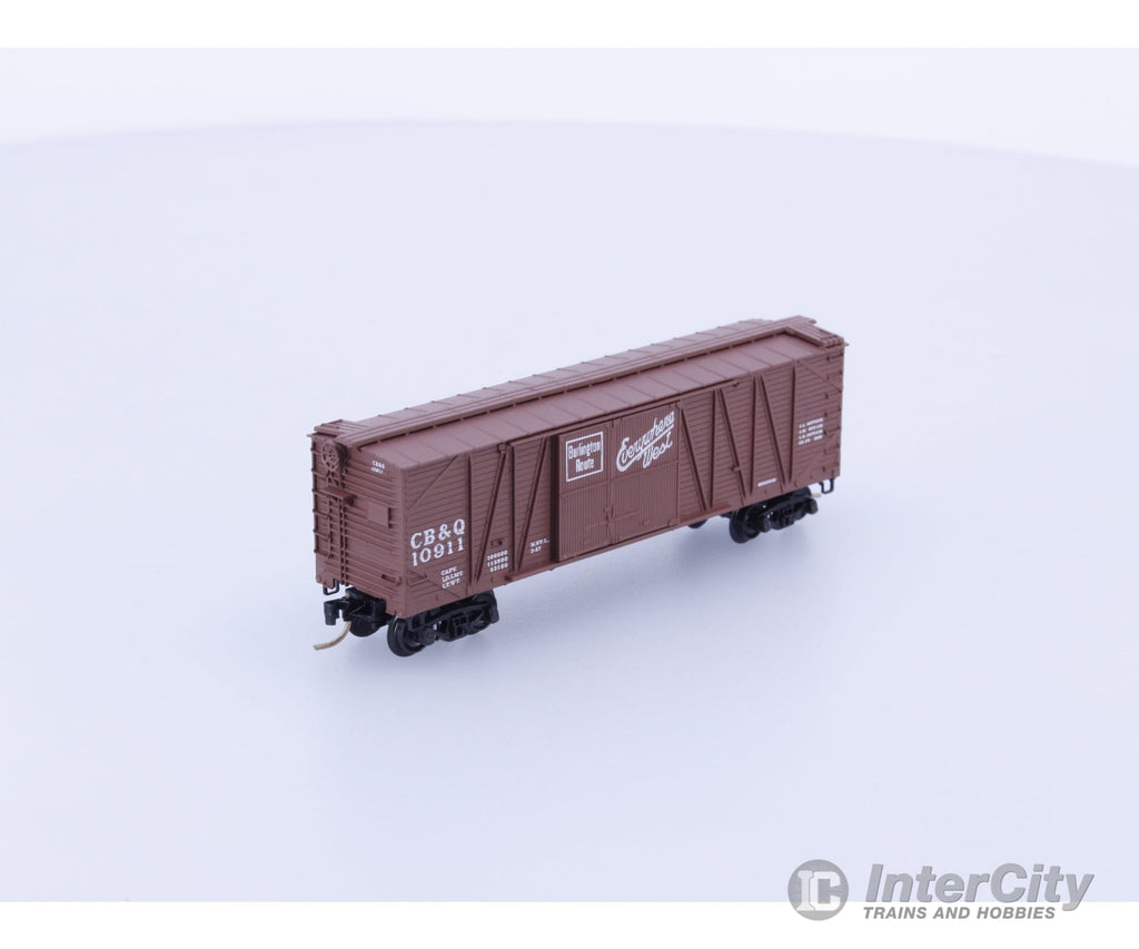 Micro Trains 29060 N 40’ Outside Braced Box Car Chicago Burlington and Quincey (CBQ) 10911 Freight Cars