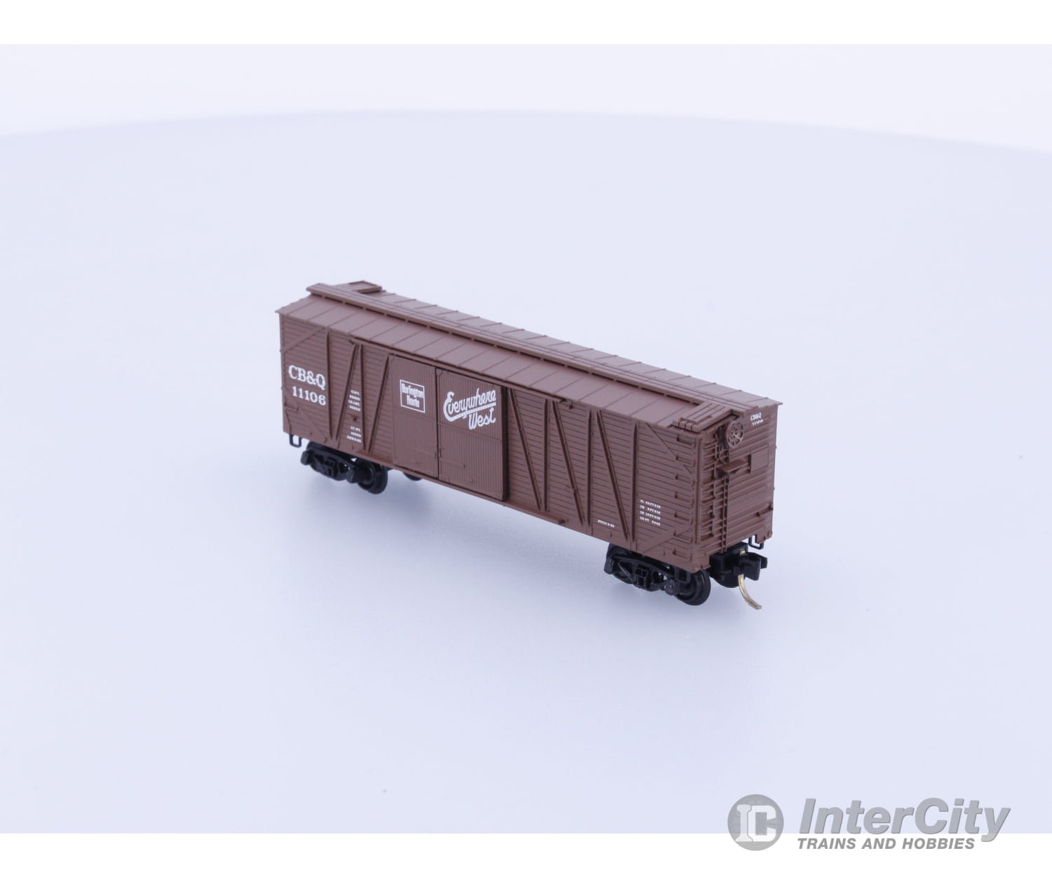 Micro Trains 29060 N 40’ Outside Braced Box Car Chicago Burlington and Quincey (CBQ) 11106 Freight Cars