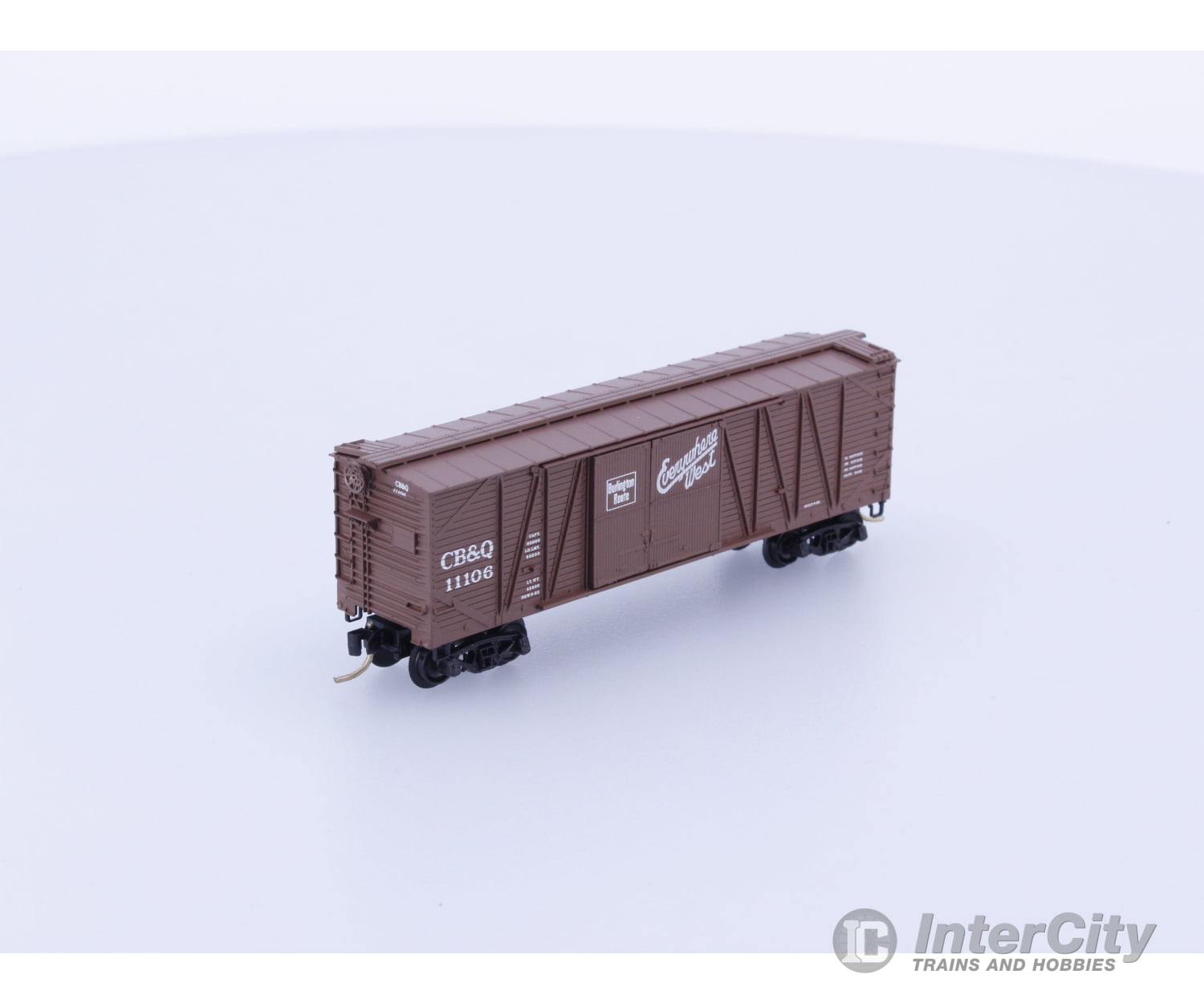 Micro Trains 29060 N 40’ Outside Braced Box Car Chicago Burlington and Quincey (CBQ) 11106 Freight Cars