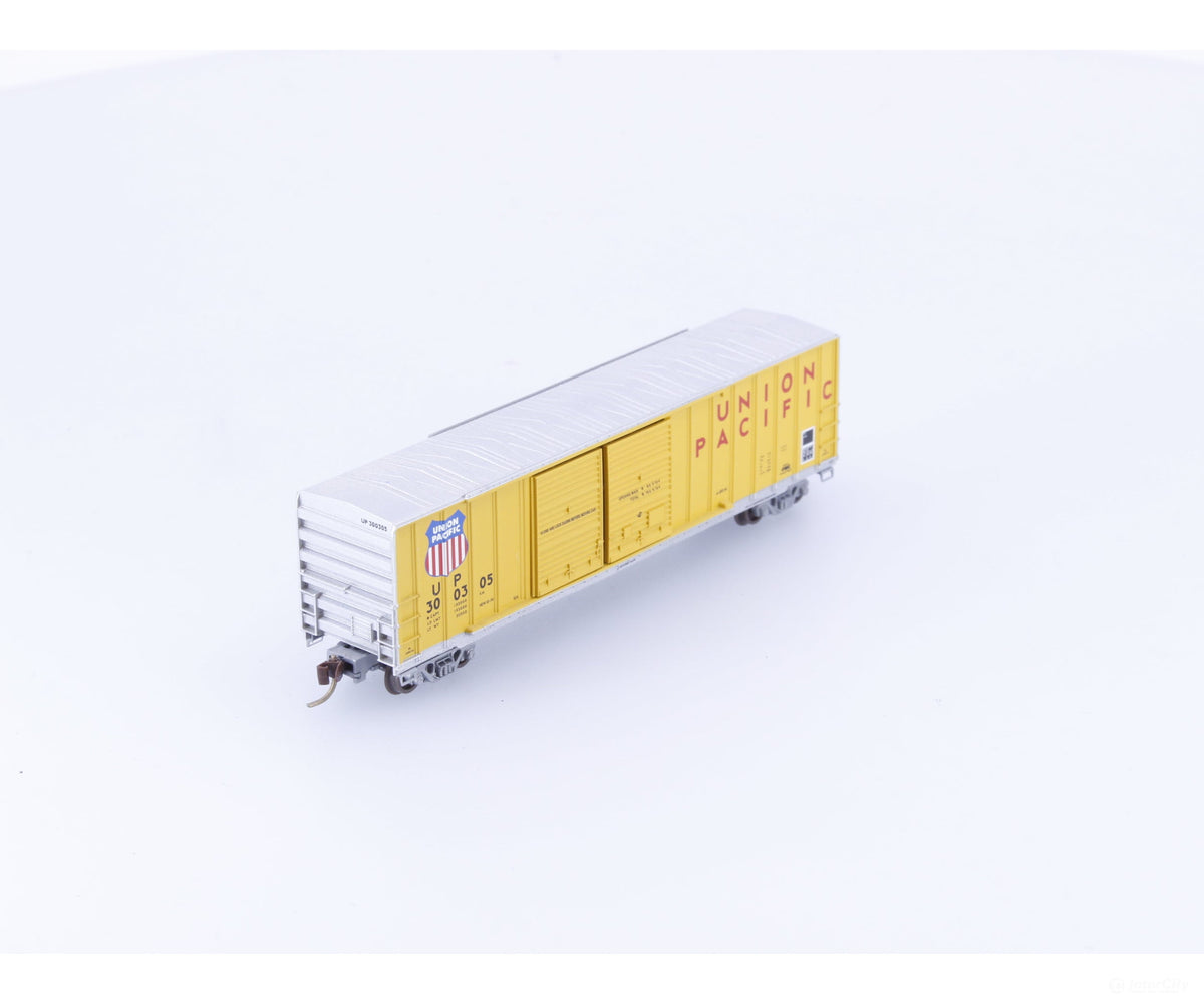 Micro Trains 30180 N 50’ Double Door Boxcar Union Pacific (UP) 300305 - Freight Cars