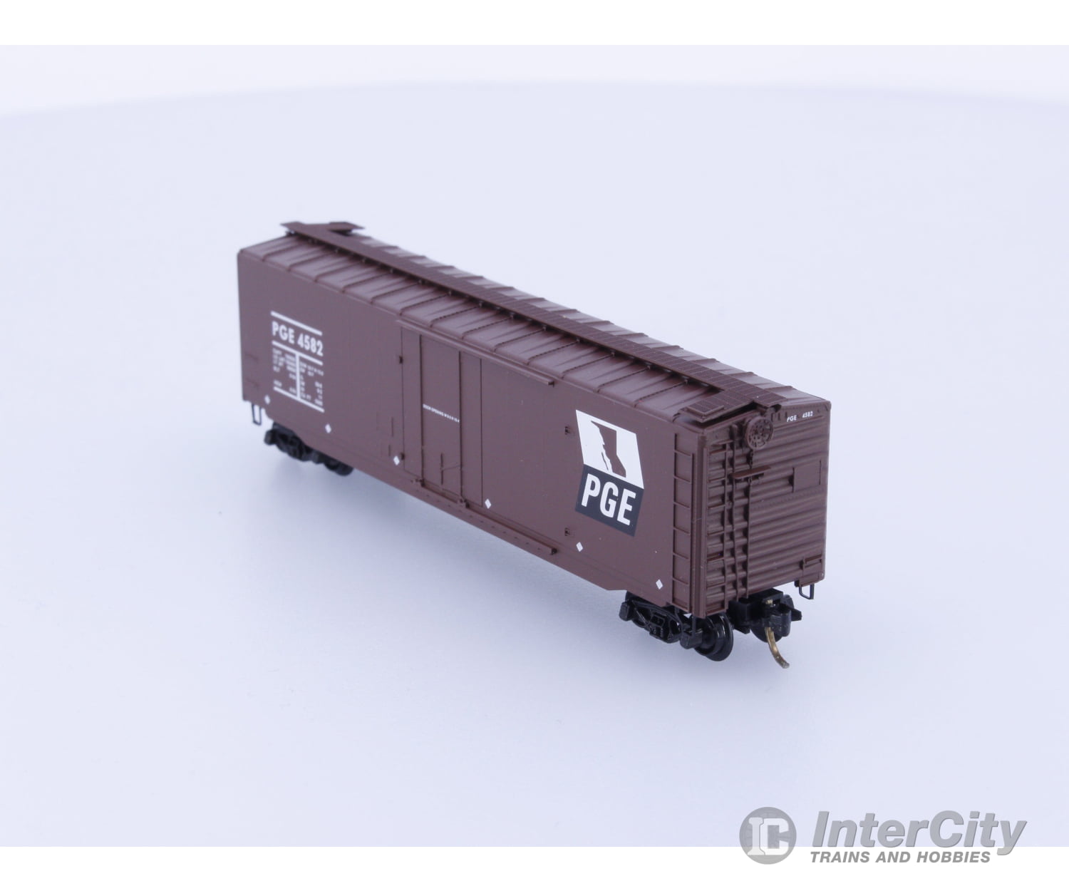 Micro Trains 32260 N Boxcar 50’ Steel Plug Door Pacific Great Eastern (PGE) 4582 Freight Cars