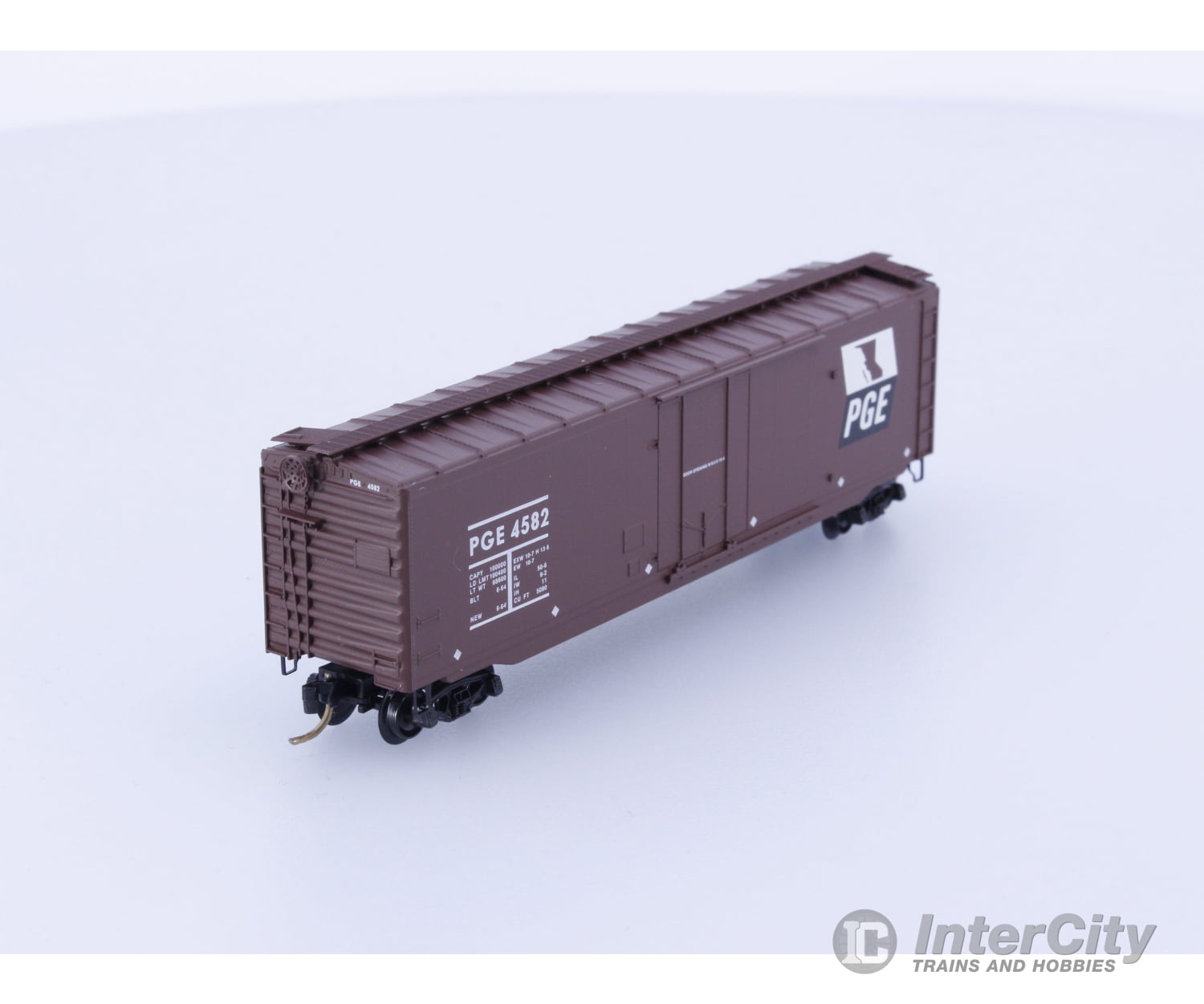 Micro Trains 32260 N Boxcar 50’ Steel Plug Door Pacific Great Eastern (PGE) 4582 Freight Cars