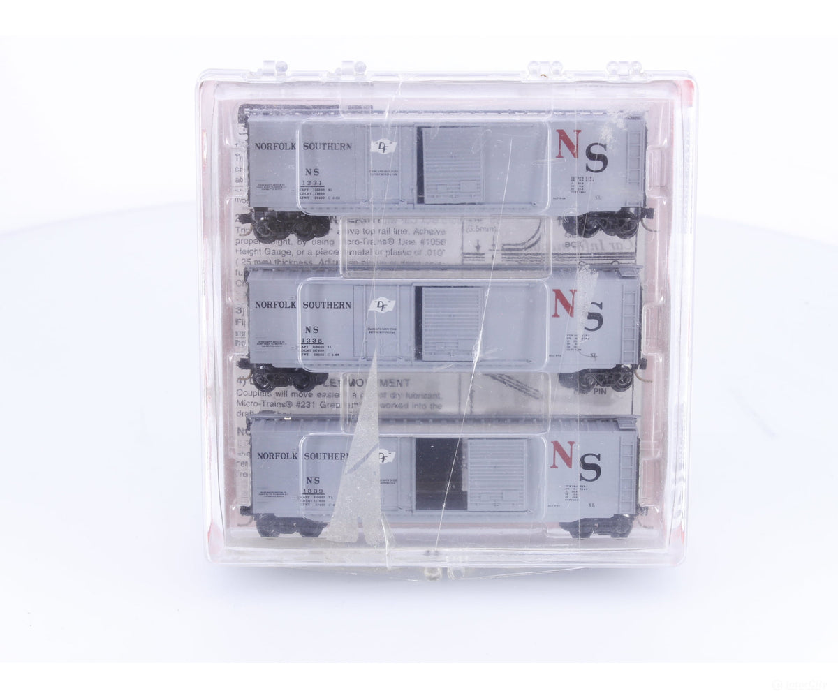 Micro Trains 33132 N Boxcar 50’ Steel 3 Pack Norfolk Southern (NS) 1331/1335/1339 - Freight Cars