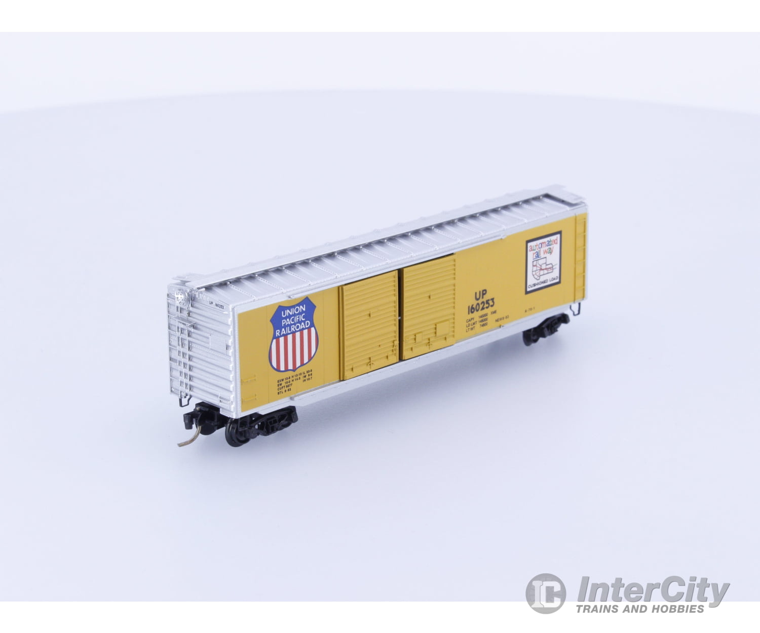 Micro Trains 34090 N 50’ Standard Box Car Double Doors Union Pacific (UP) 160253 Freight Cars