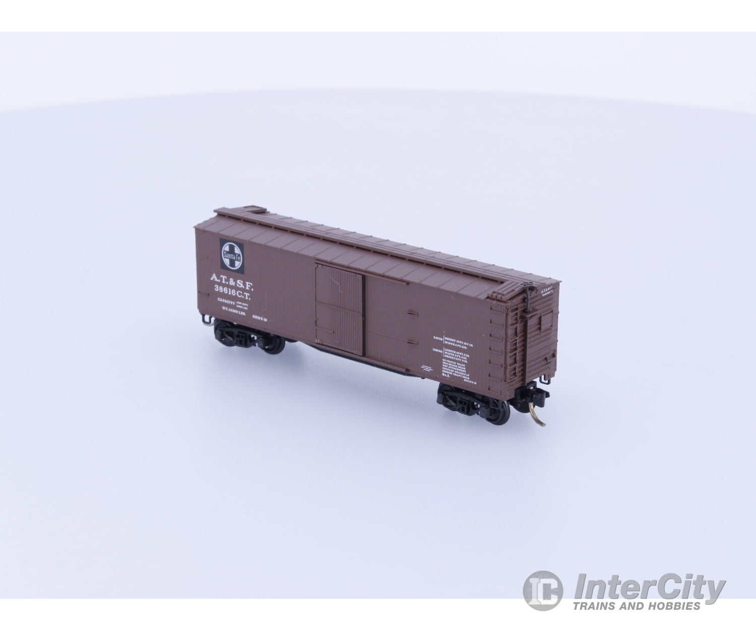 Micro Trains 39060 N 40’ Double-Sheathed Wood Boxcar Santa Fe (SF) 38616 Freight Cars