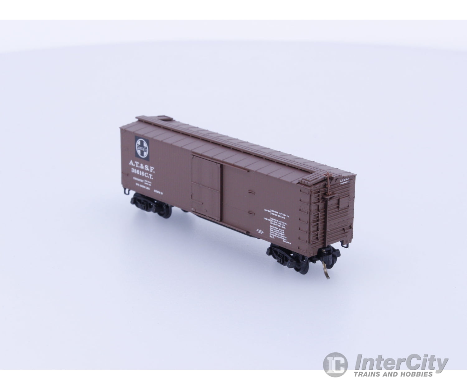Micro Trains 39060 N Boxcar 40’ Double Wood Sheathed Santa Fe (SF) 38616 Freight Cars