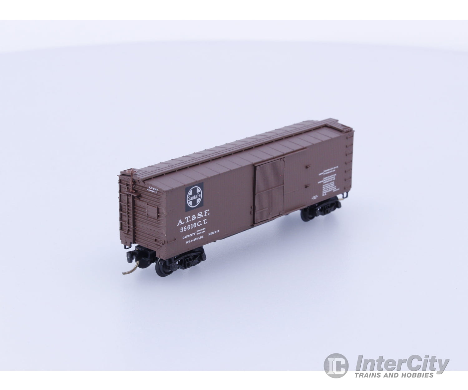 Micro Trains 39060 N Boxcar 40’ Double Wood Sheathed Santa Fe (SF) 38616 Freight Cars
