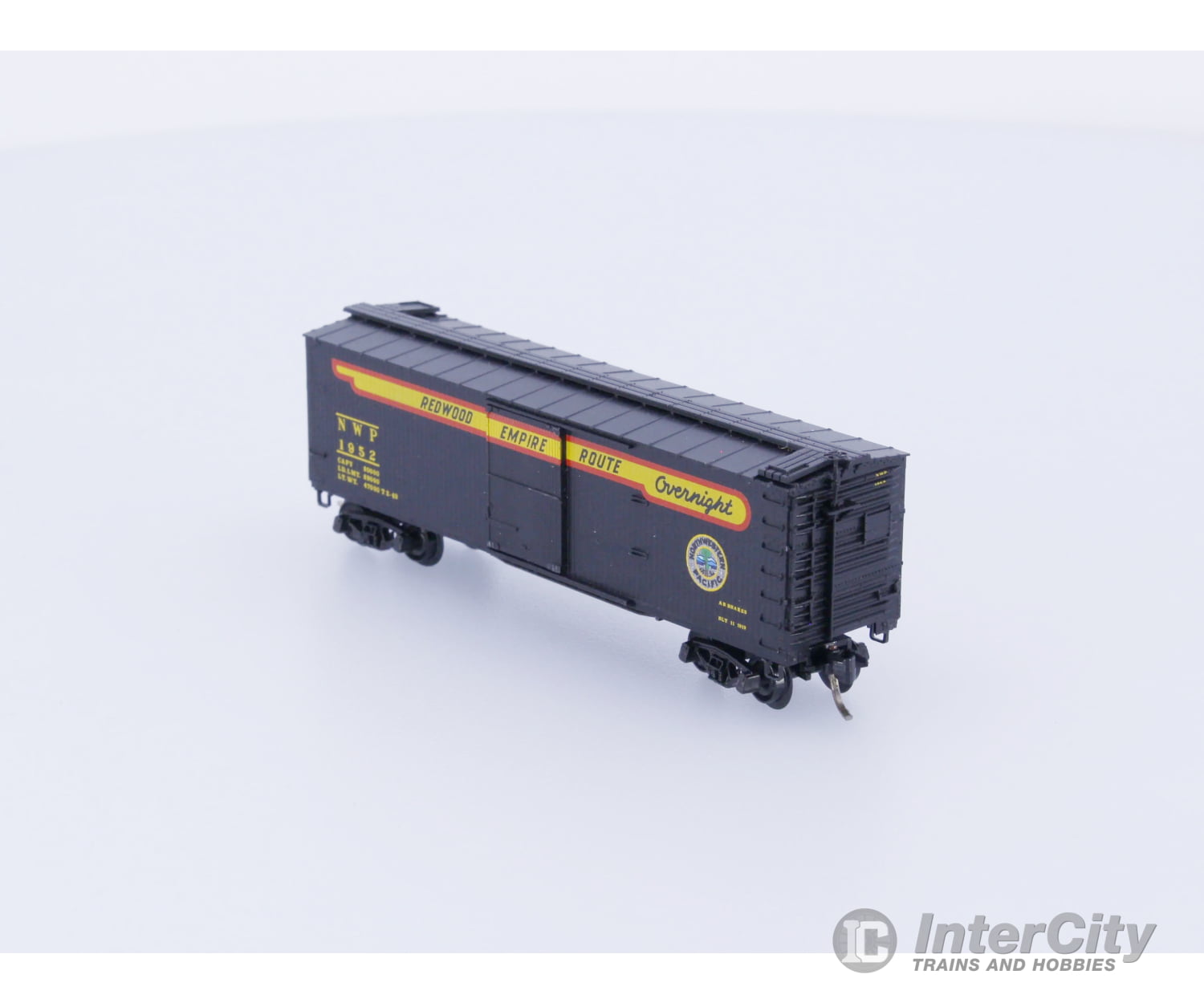 Micro Trains 39100 N Boxcar 40’ Double Wood Sheathed Northwestern Pacific NWP 1952 (#1) Freight Cars