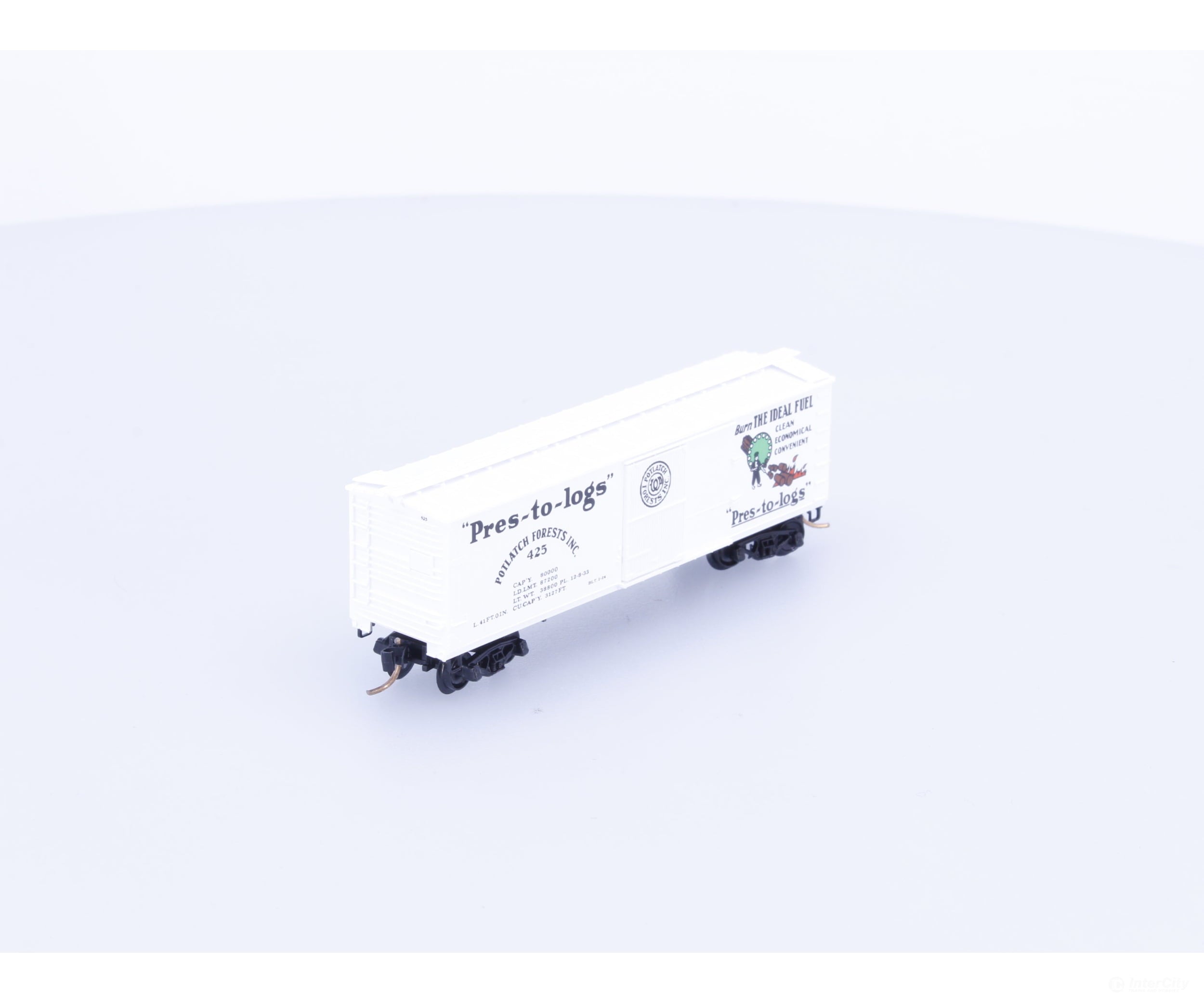 Micro Trains 42060 N 40’ Double-Sheathed Wood Box Car Potlach Forests Inc. Pres-to-logs 425 Freight Cars