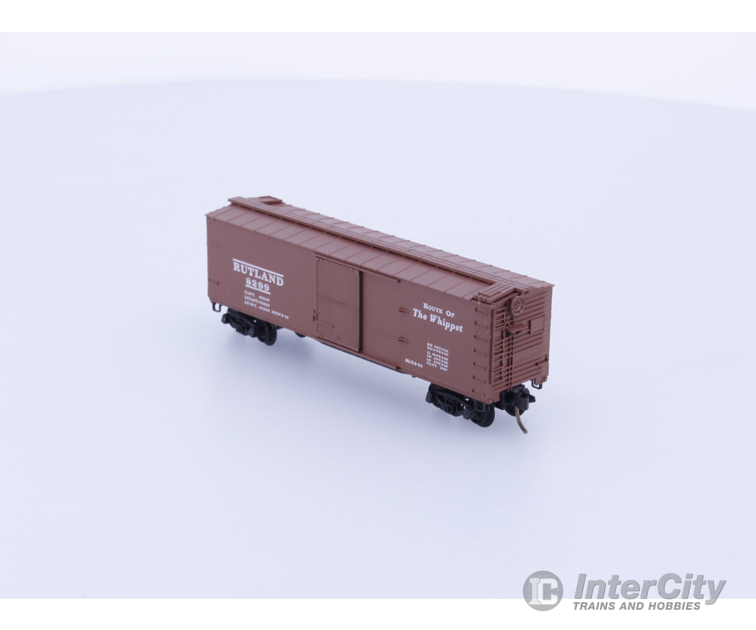 Micro Trains 42560 N 40’ Double-Sheathed Box Car Single Door Rutland Line (RL) 8299 Freight Cars