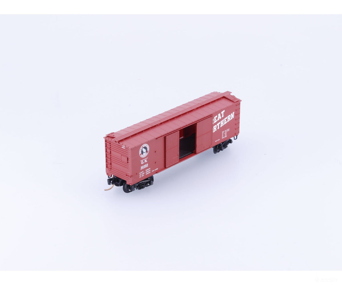 Micro Trains 43040 N Boxcar 40’ Double Wood Sheathed Great Northern (GN) 30353 - Freight Cars